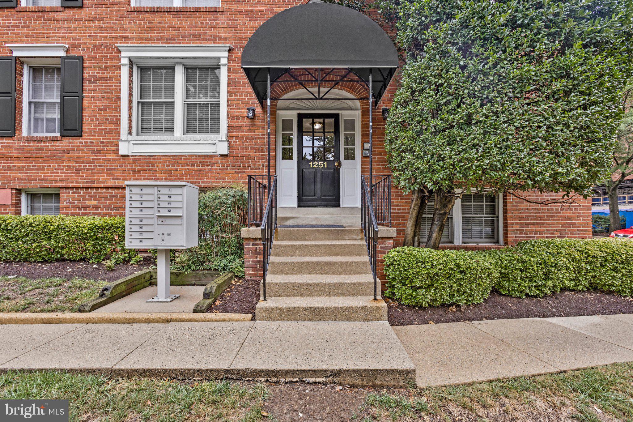 1251 E ABINGDON DRIVE 1112