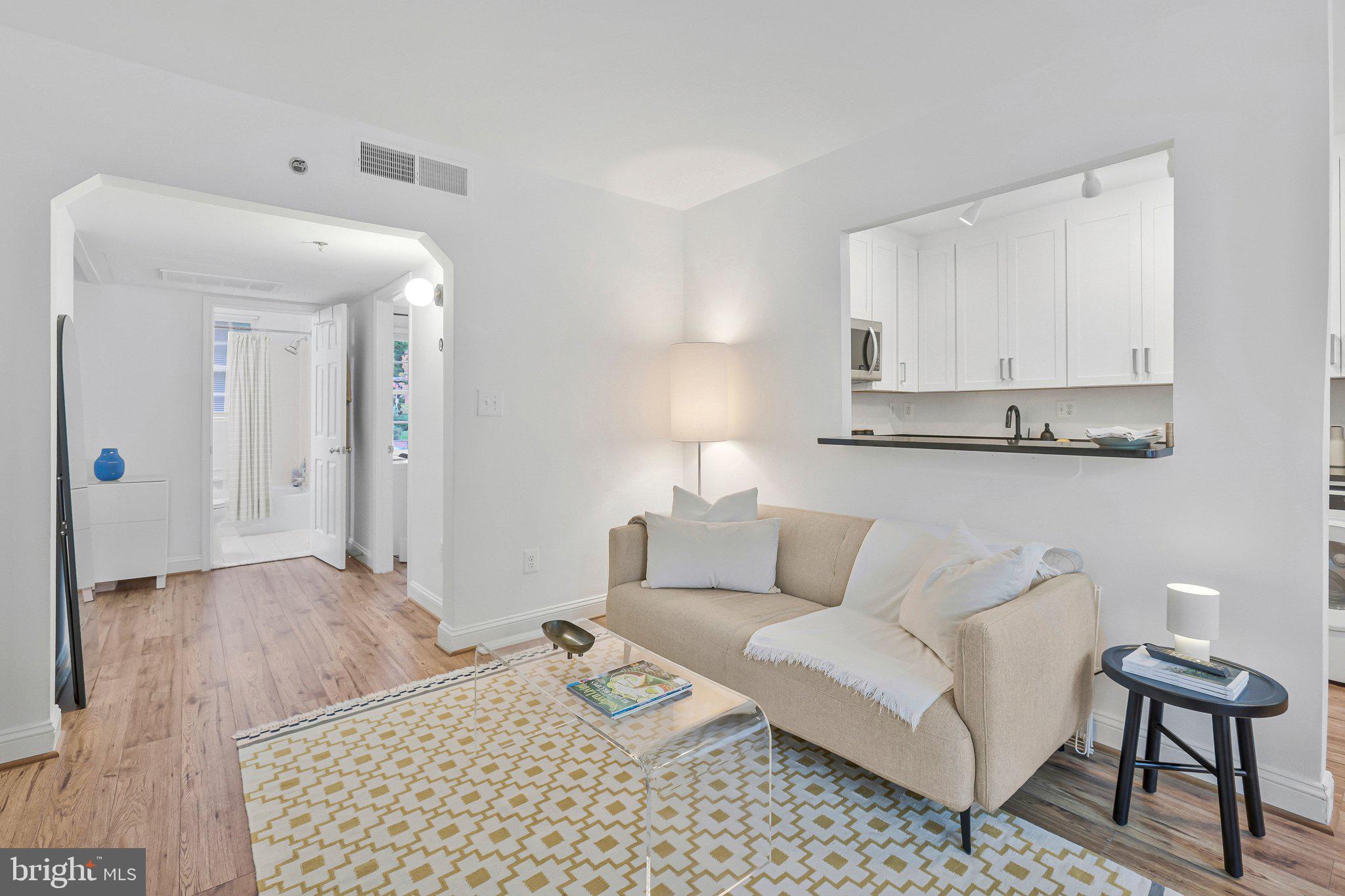 1251 E ABINGDON DRIVE 1112