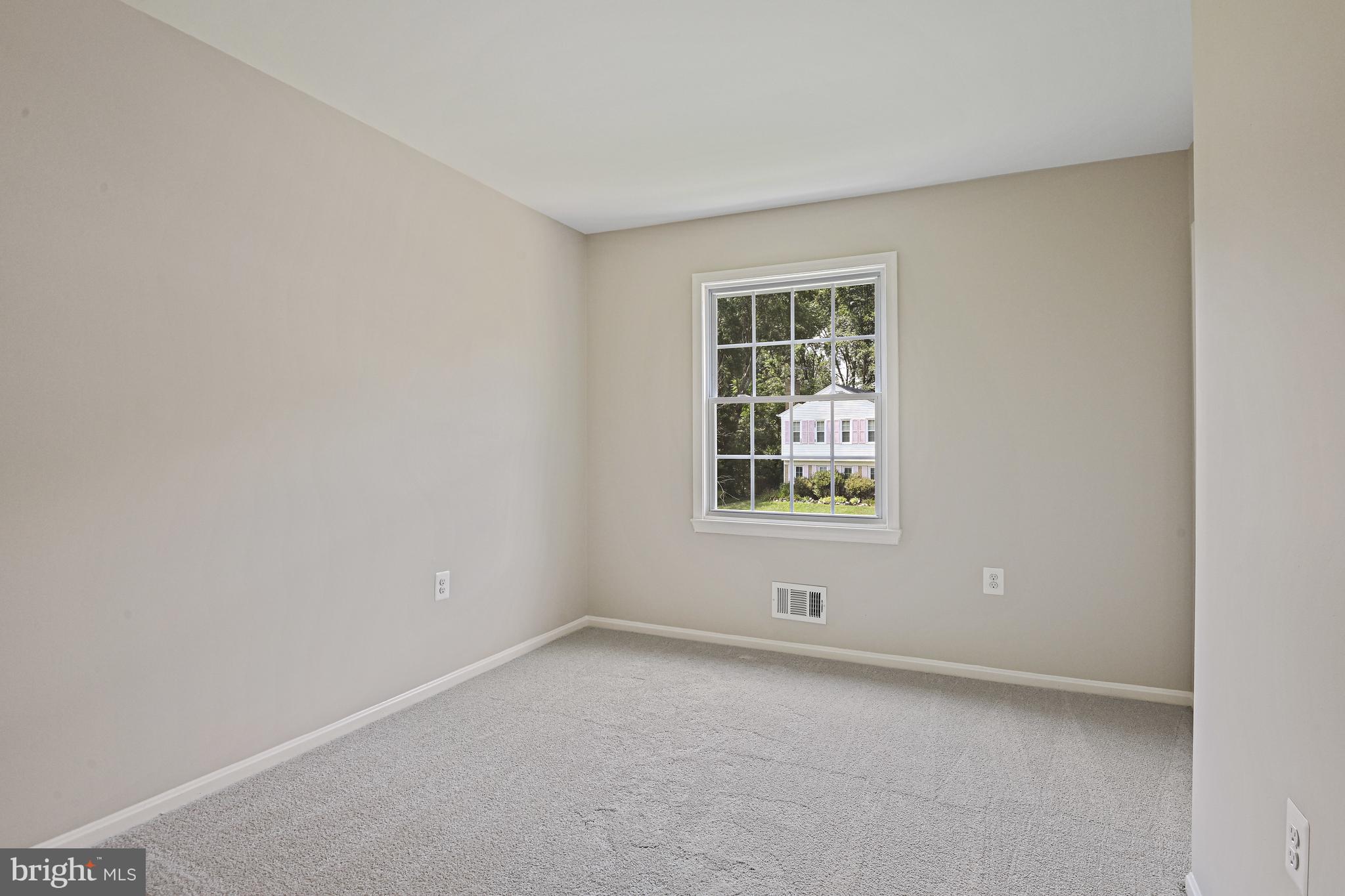 BURKE STATION SQUARE - Residential