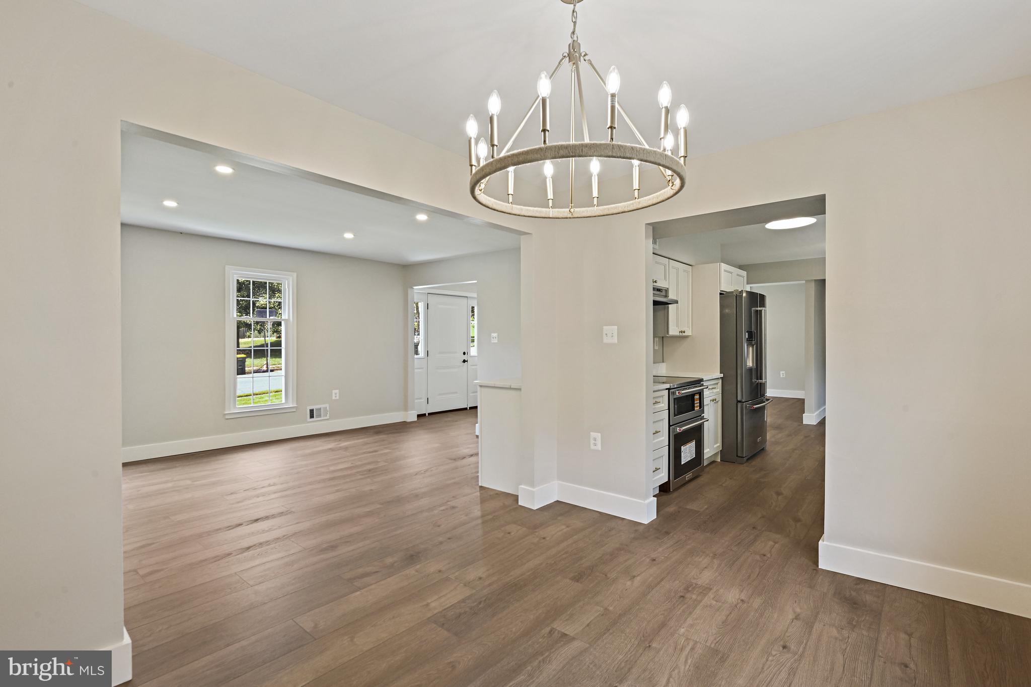 BURKE STATION SQUARE - Residential