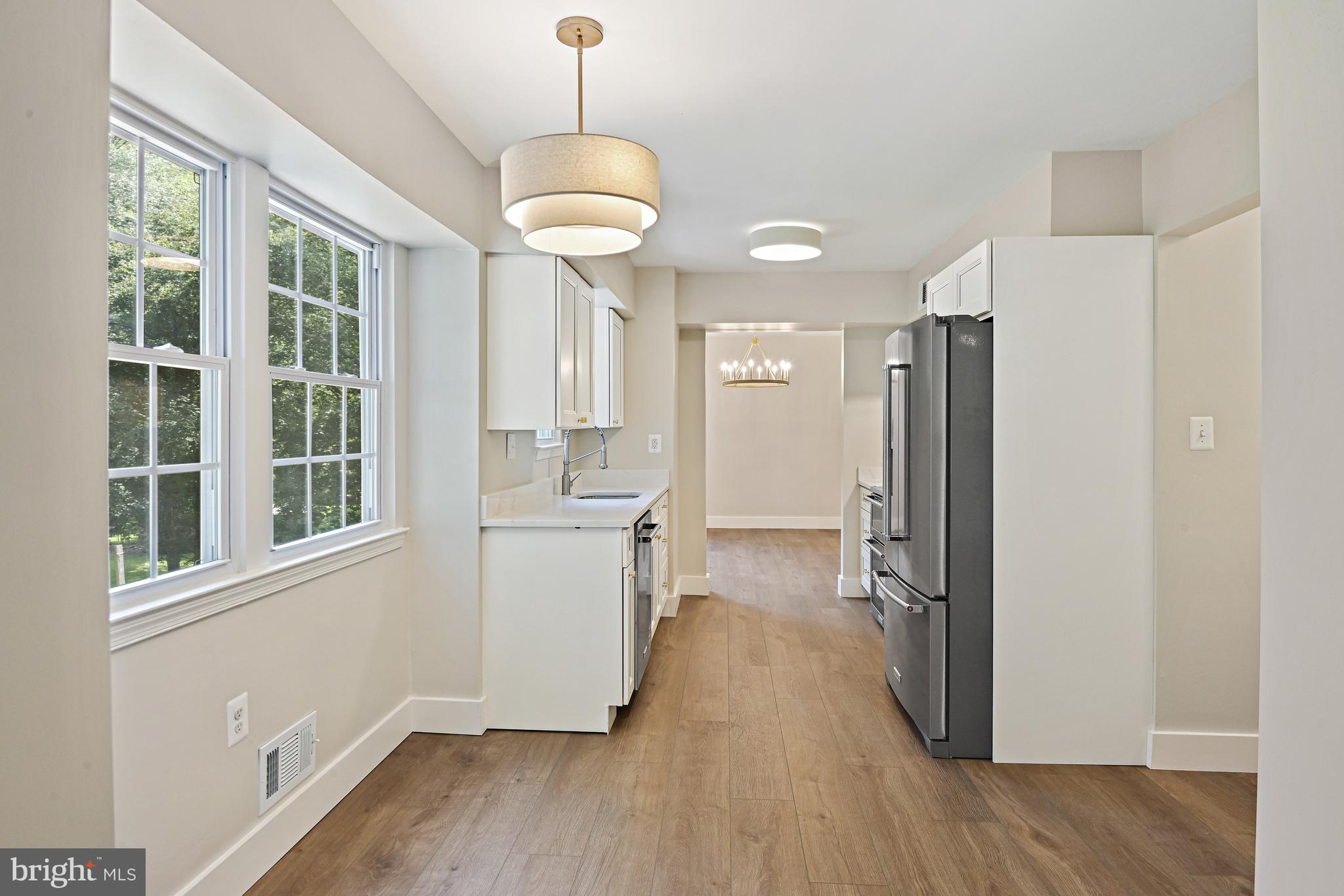 BURKE STATION SQUARE - Residential