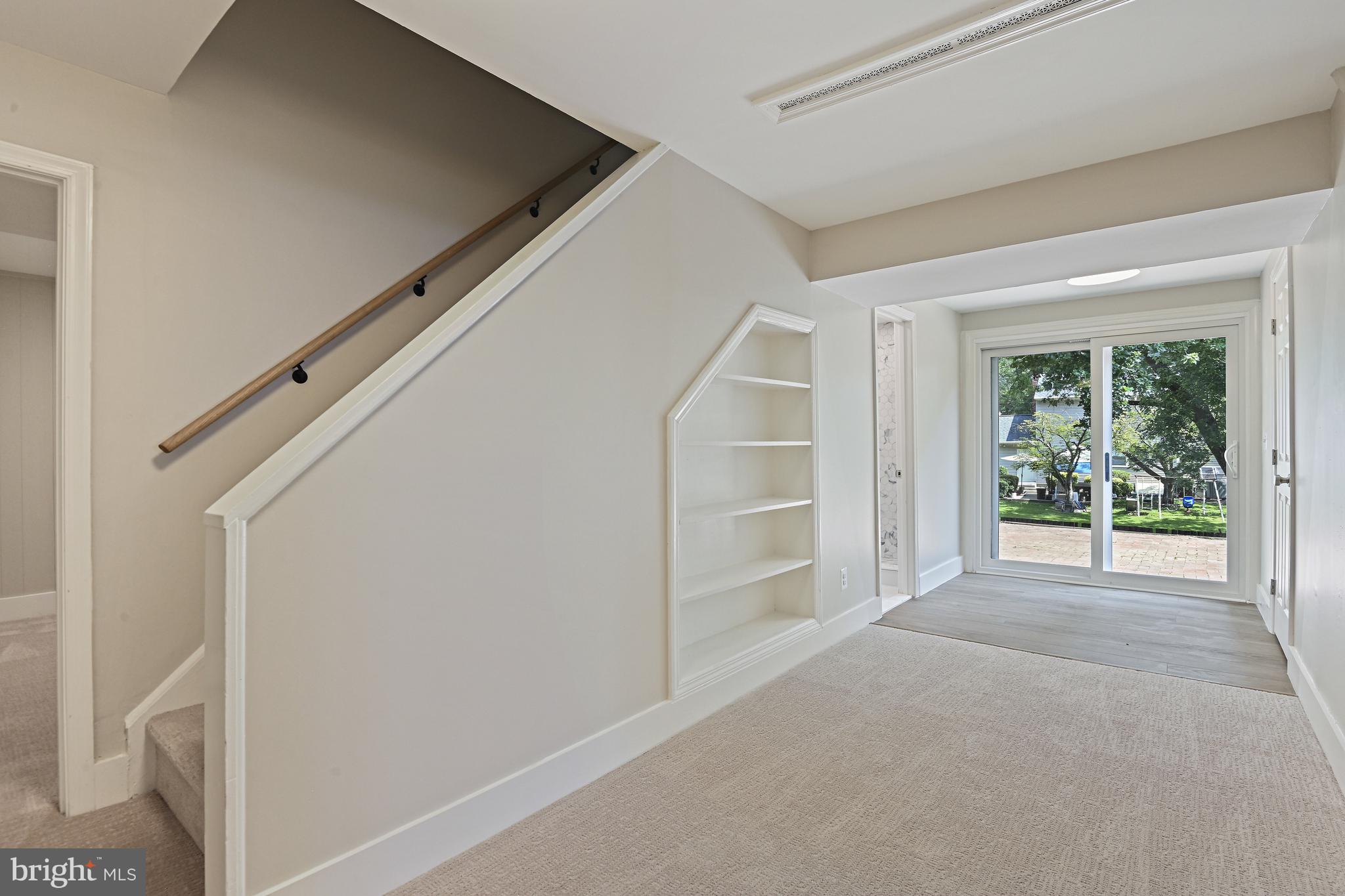 BURKE STATION SQUARE - Residential