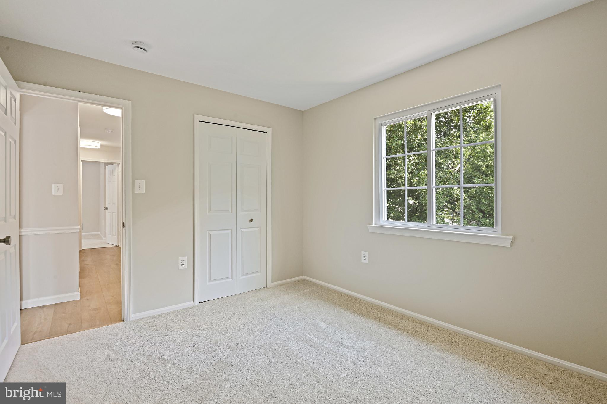 BURKE STATION SQUARE - Residential