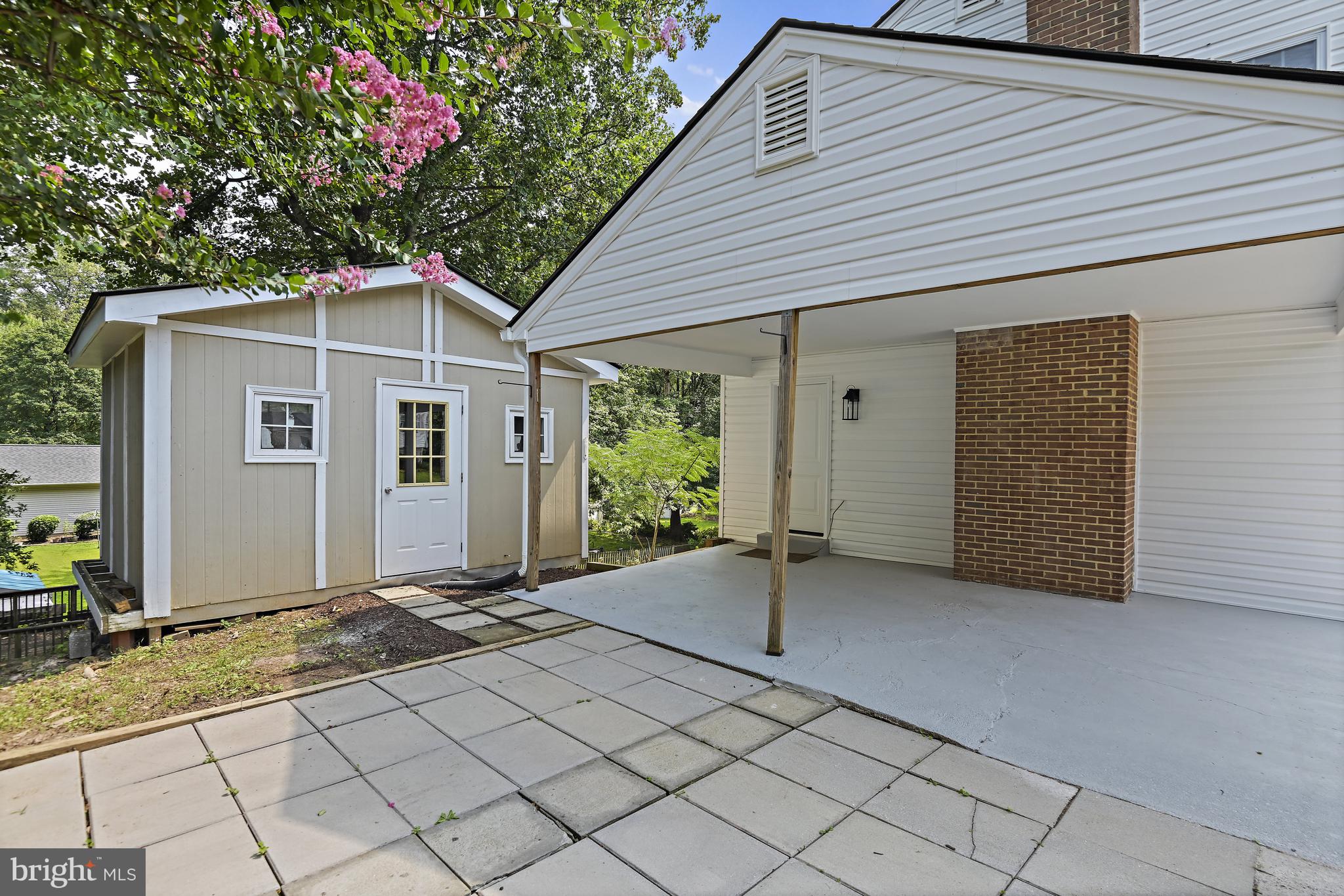 BURKE STATION SQUARE - Residential