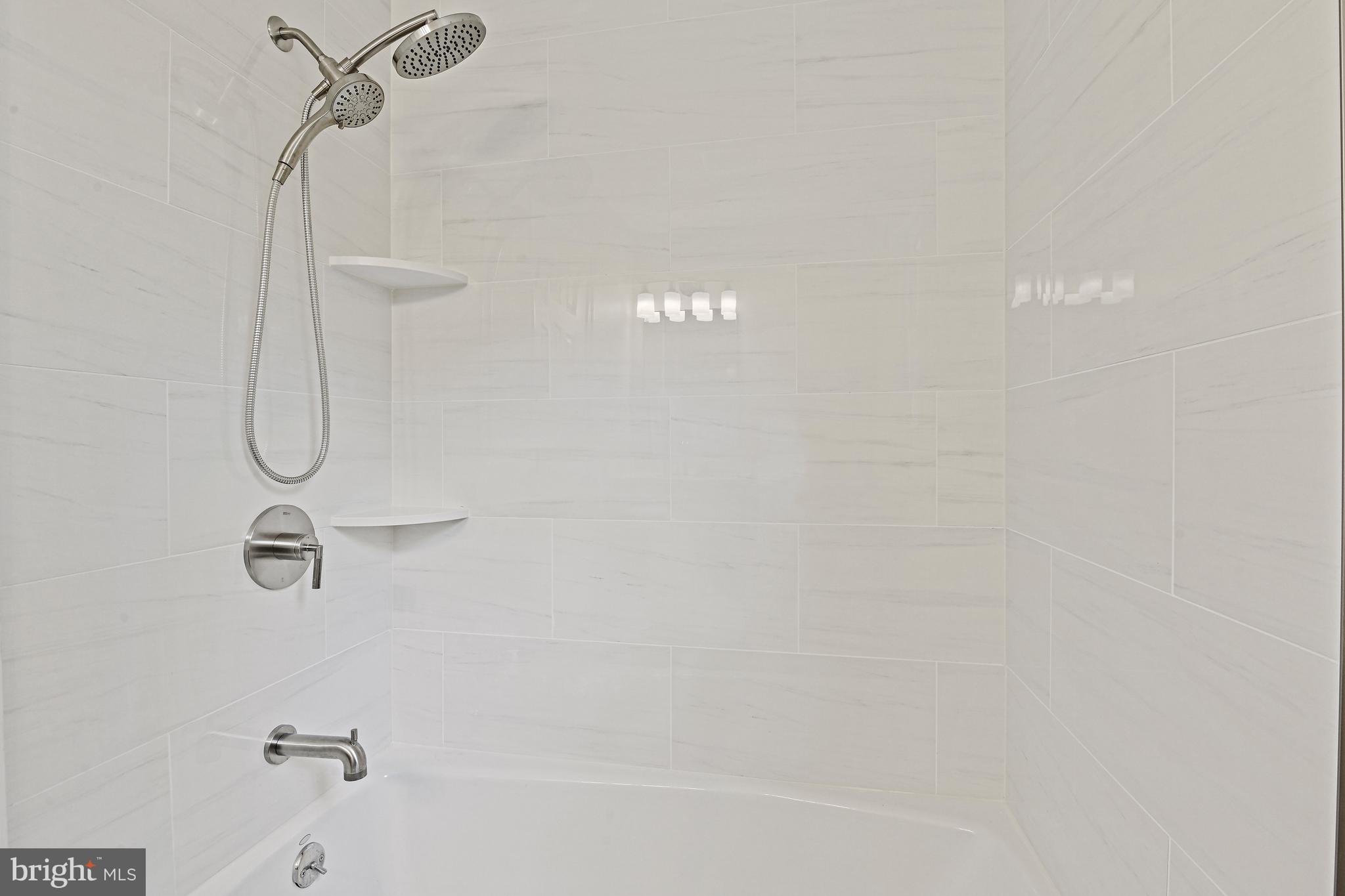 BURKE STATION SQUARE - Residential