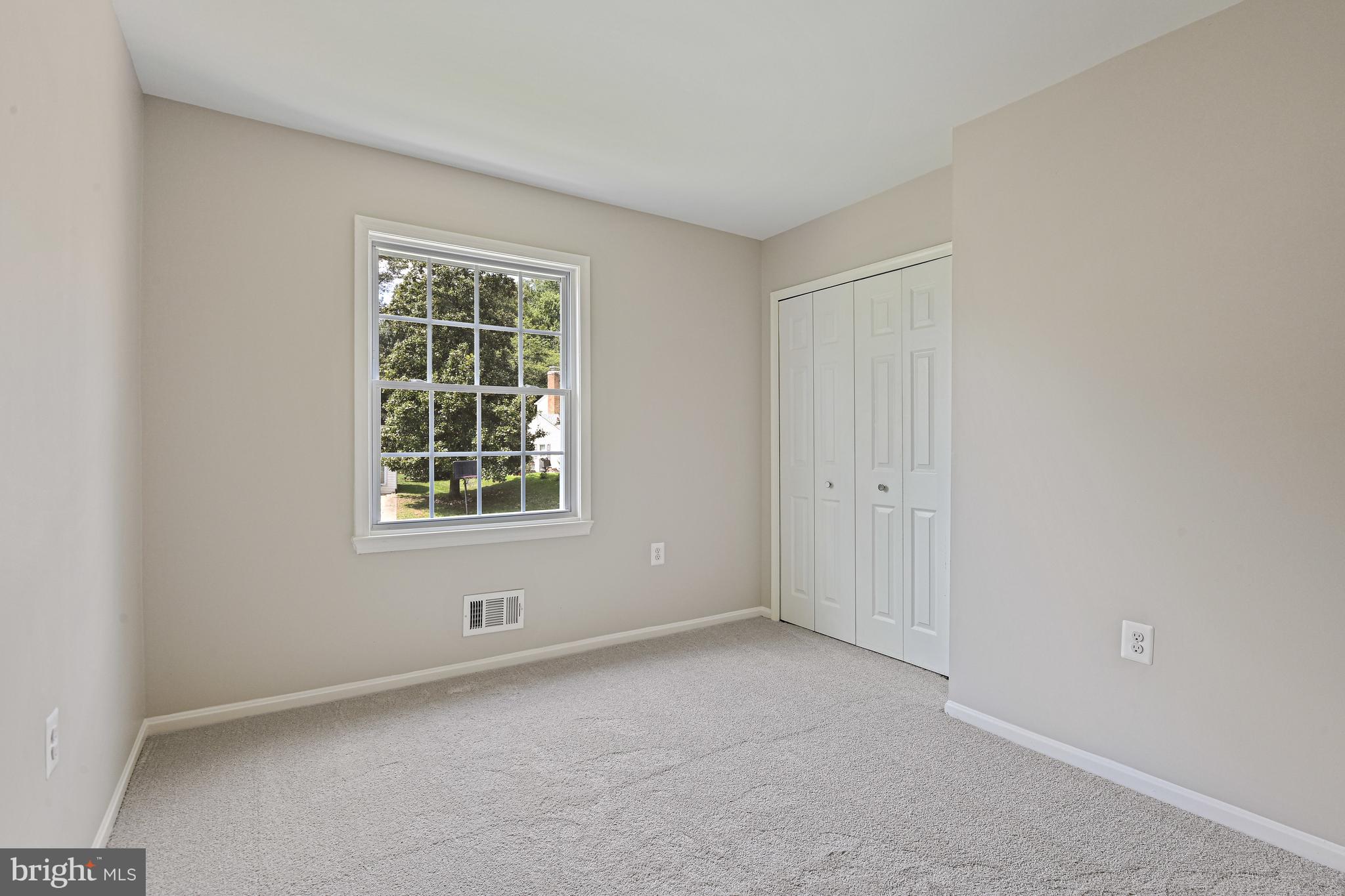 BURKE STATION SQUARE - Residential