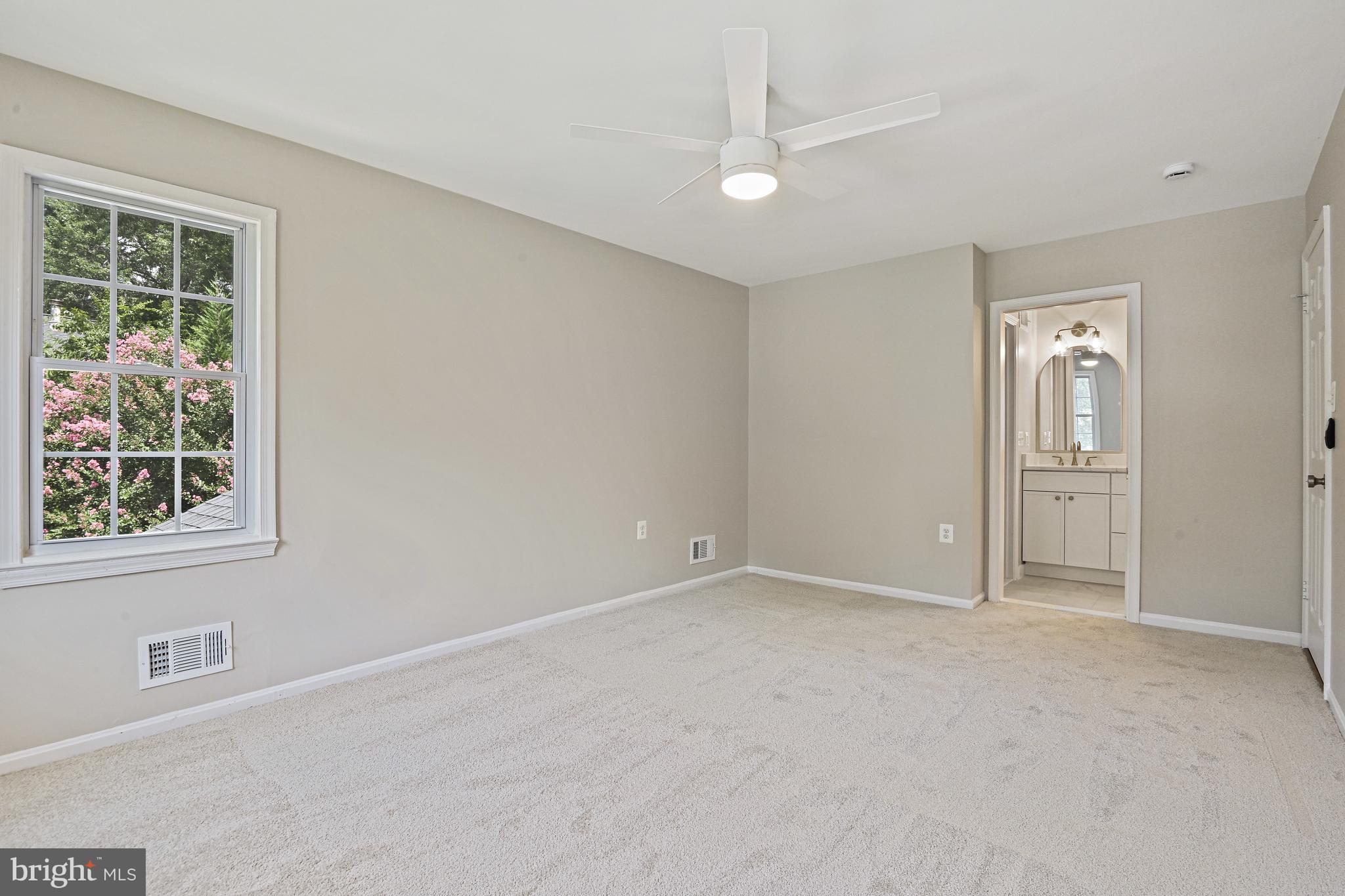 BURKE STATION SQUARE - Residential