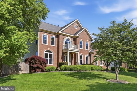 Photo of 301 Shiloh Place SE, LEESBURG, VA 20175 (MLS # VALO2124682)