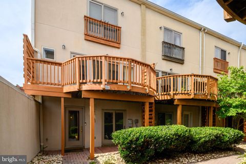 Townhouse For Sale - 100 Pilgrim Landing<br/> BALTIMORE, MD 21230