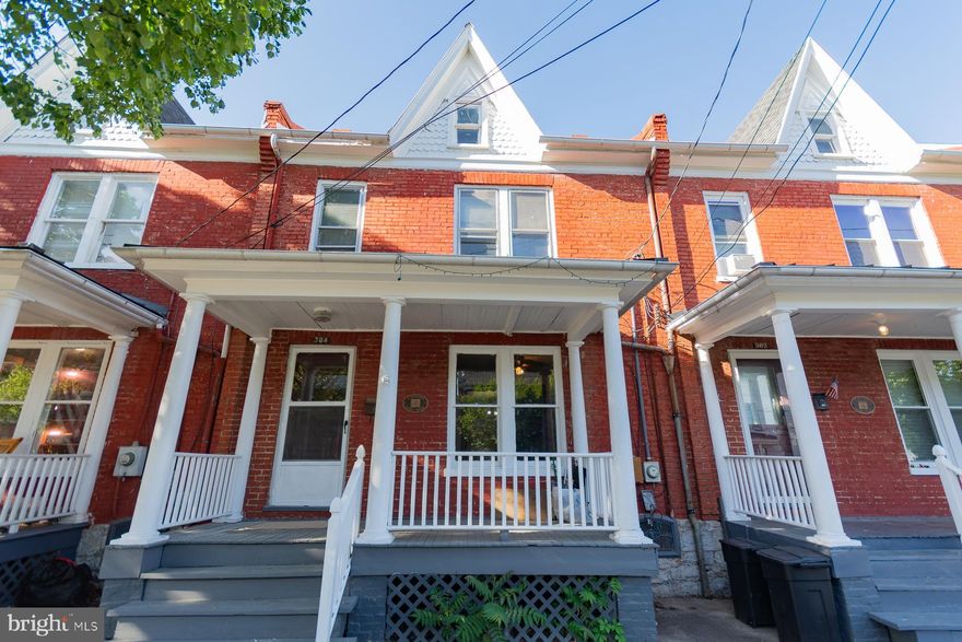 Welcome to this stunning historic townhouse available for rent! This charming home offers a perfect blend of classic elegance and modern convenience. With four spacious bedrooms  and one and a half baths, it provides ample space for comfortable living. Located in a historic neighborhood, this townhouse is surrounded by the beauty of the past while offering modern amenities. It's the perfect place to call home for those who appreciate the charm of a historic property combined with the comforts of contemporary living. Don't miss out on the opportunity to rent this exceptional townhouse. Contact us today to schedule a viewing and experience the allure of this remarkable property firsthand!
