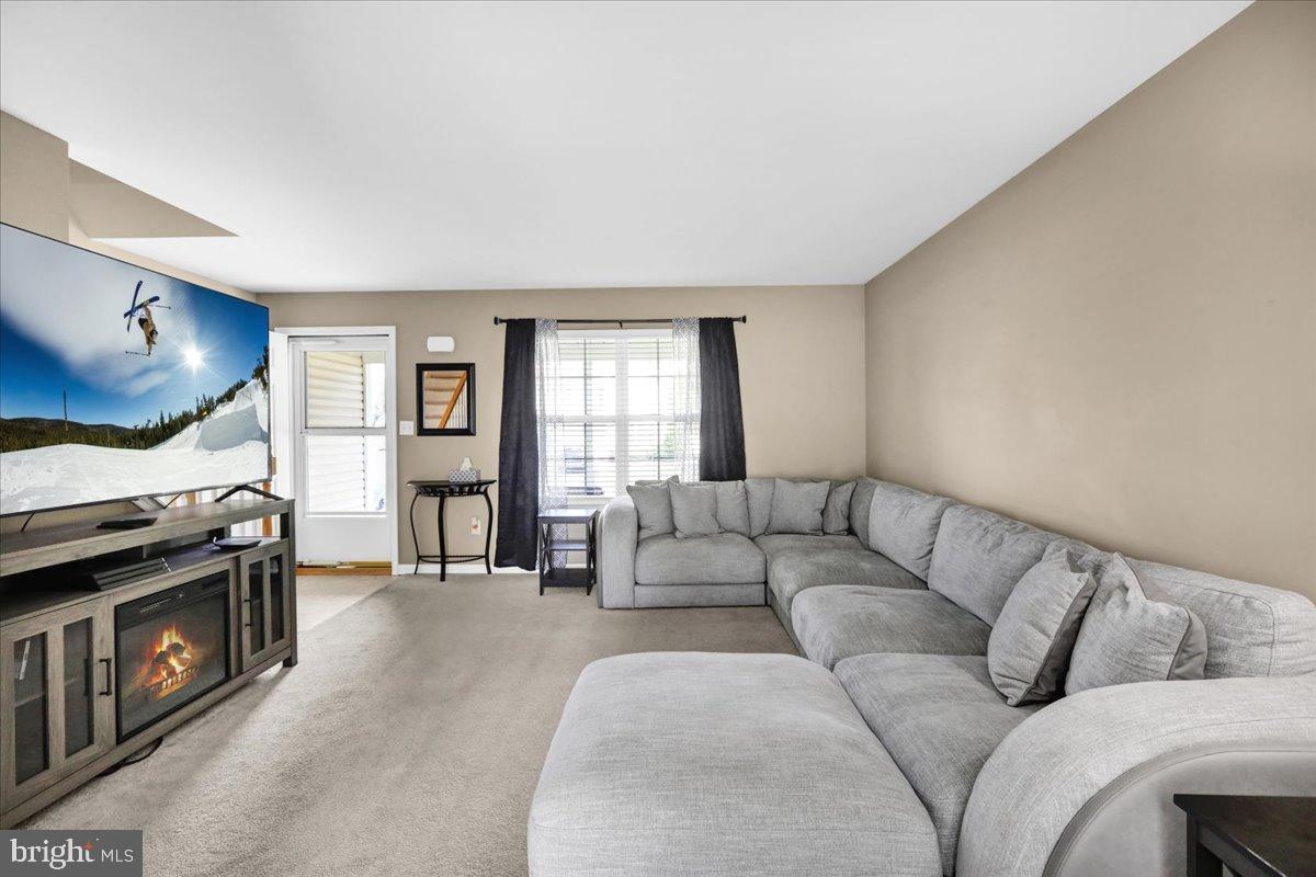 26 N CALAIS DRIVE