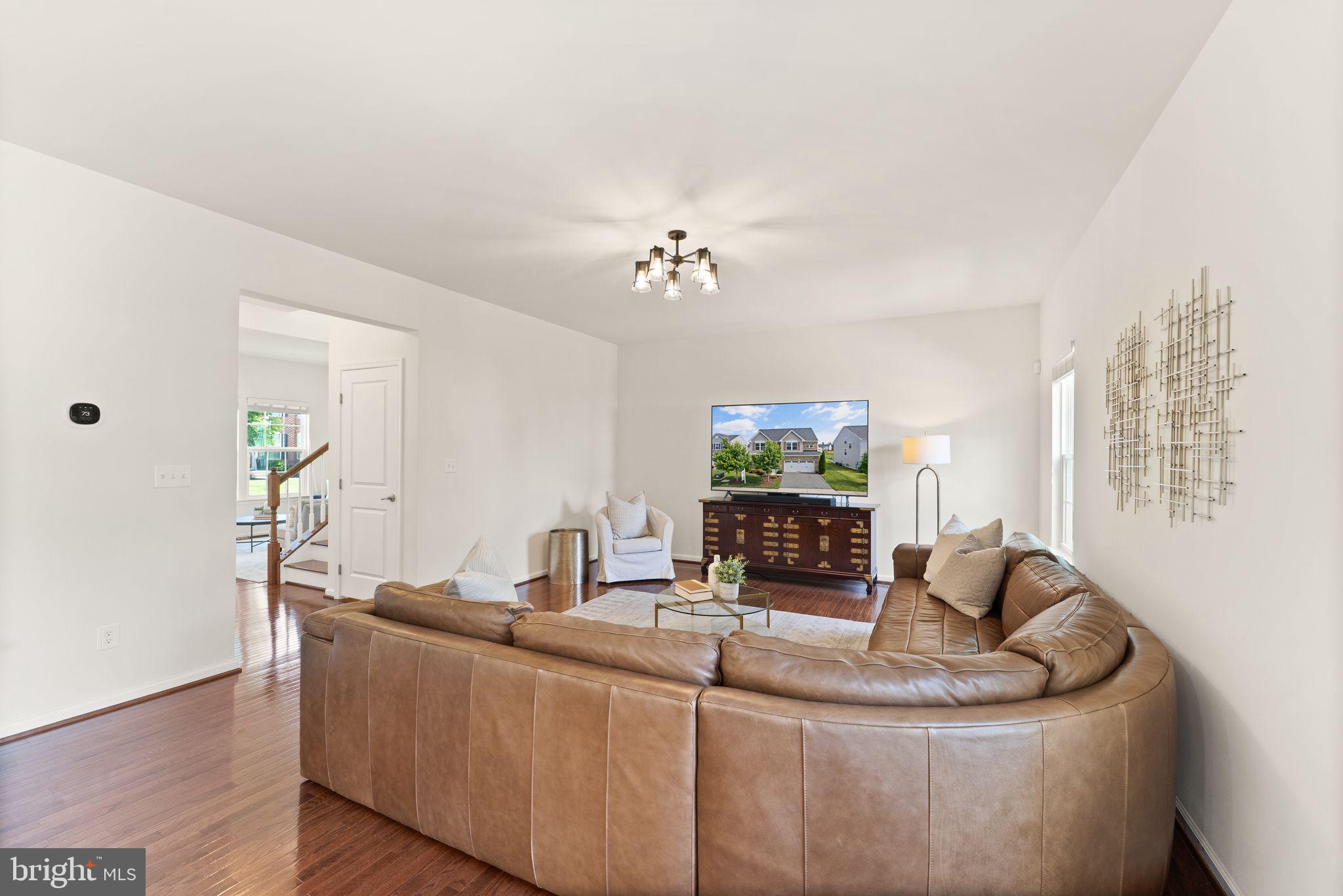 LOUDOUN CROSSING - Residential