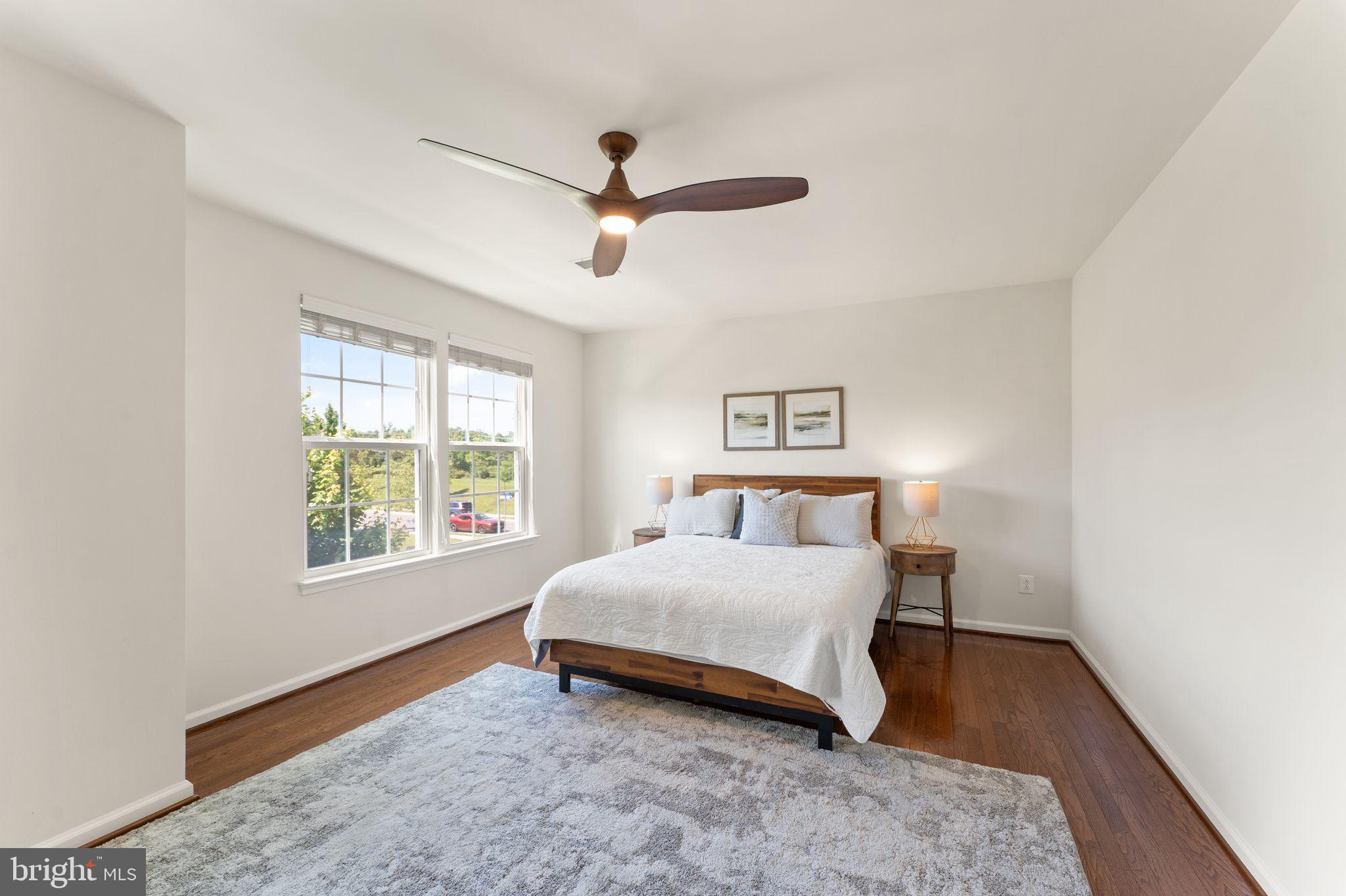 LOUDOUN CROSSING - Residential