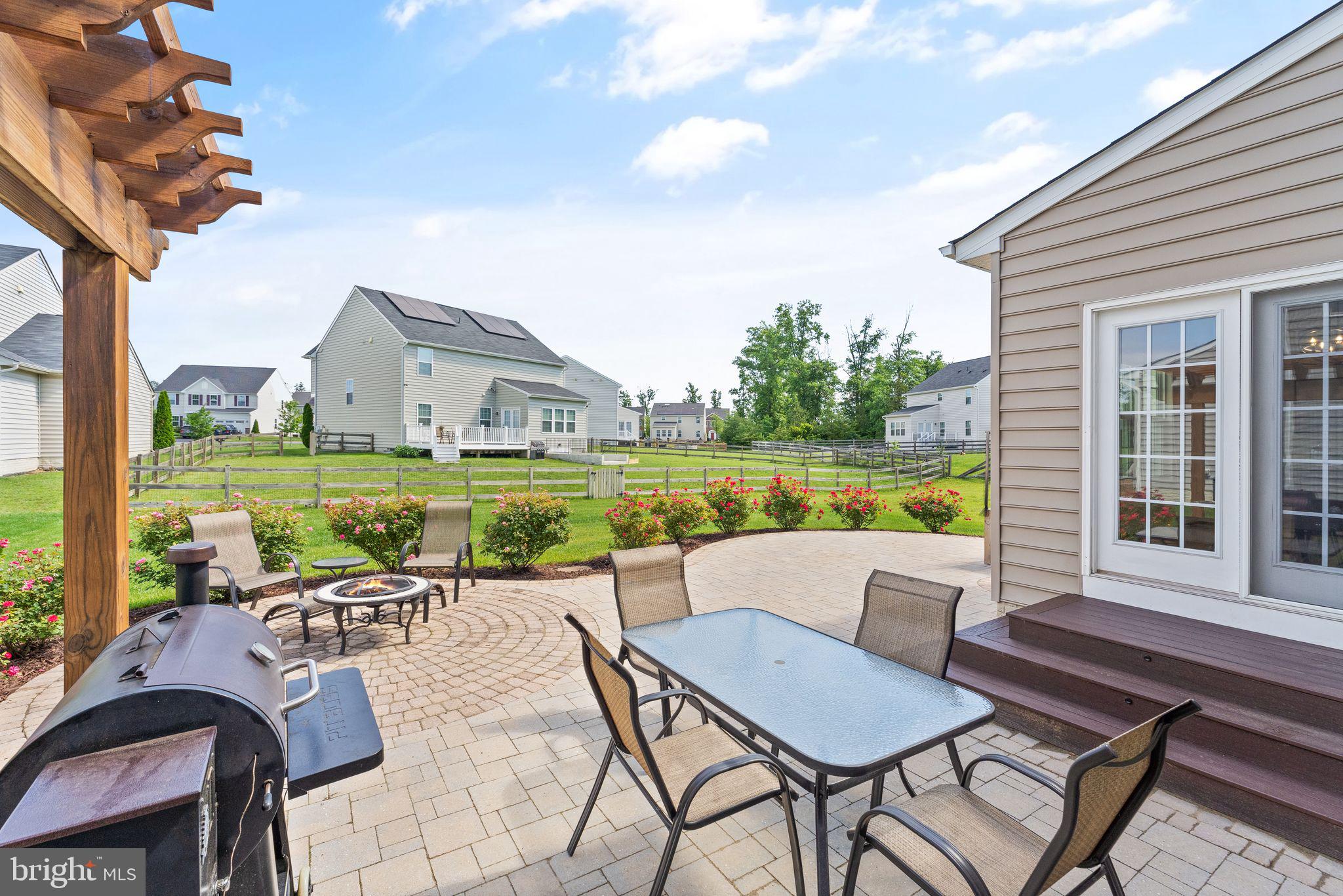 LOUDOUN CROSSING - Residential