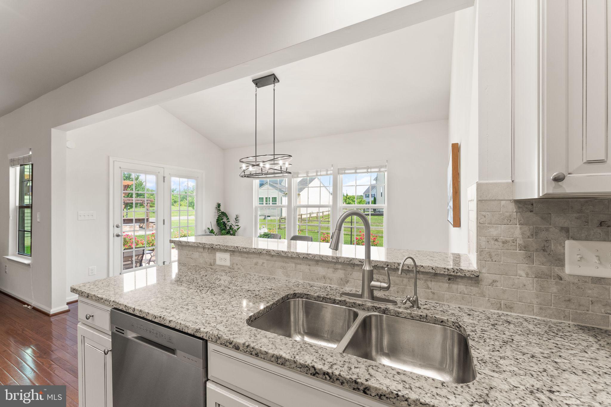 LOUDOUN CROSSING - Residential