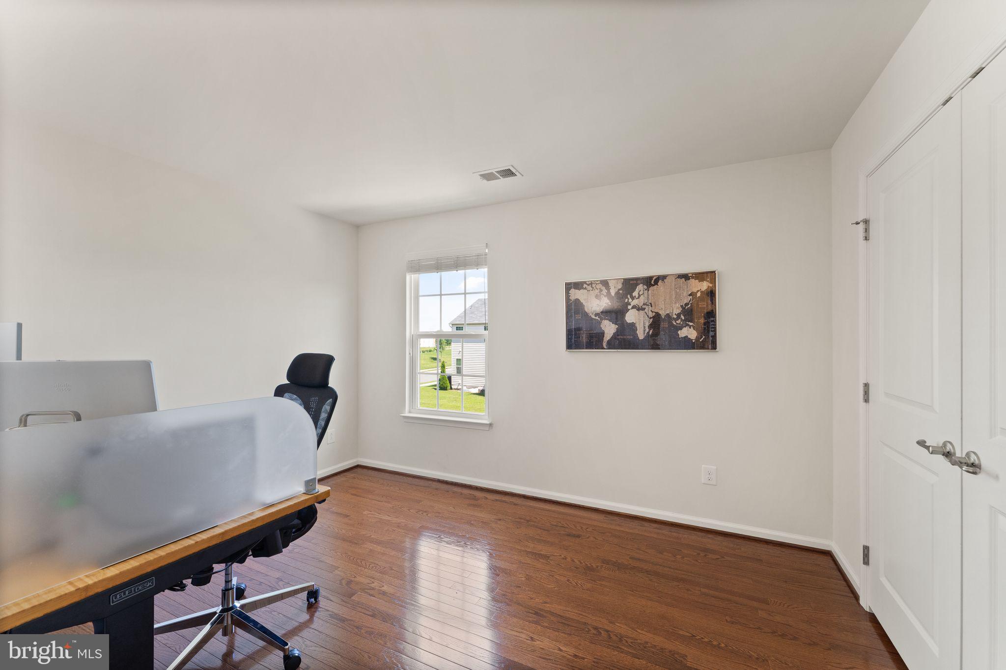 LOUDOUN CROSSING - Residential