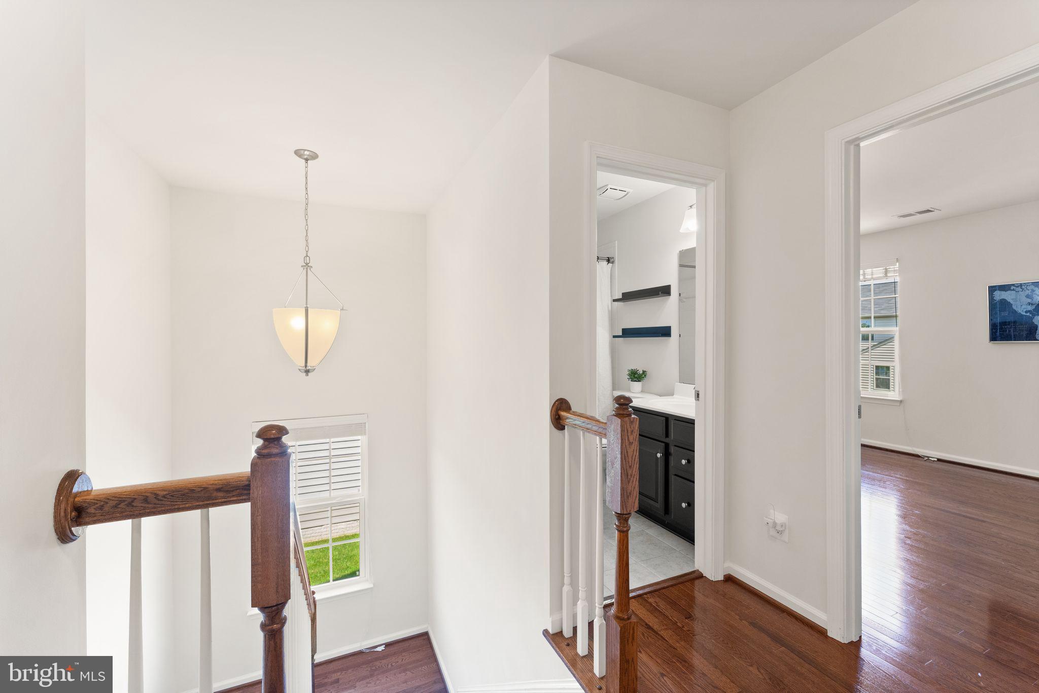 LOUDOUN CROSSING - Residential