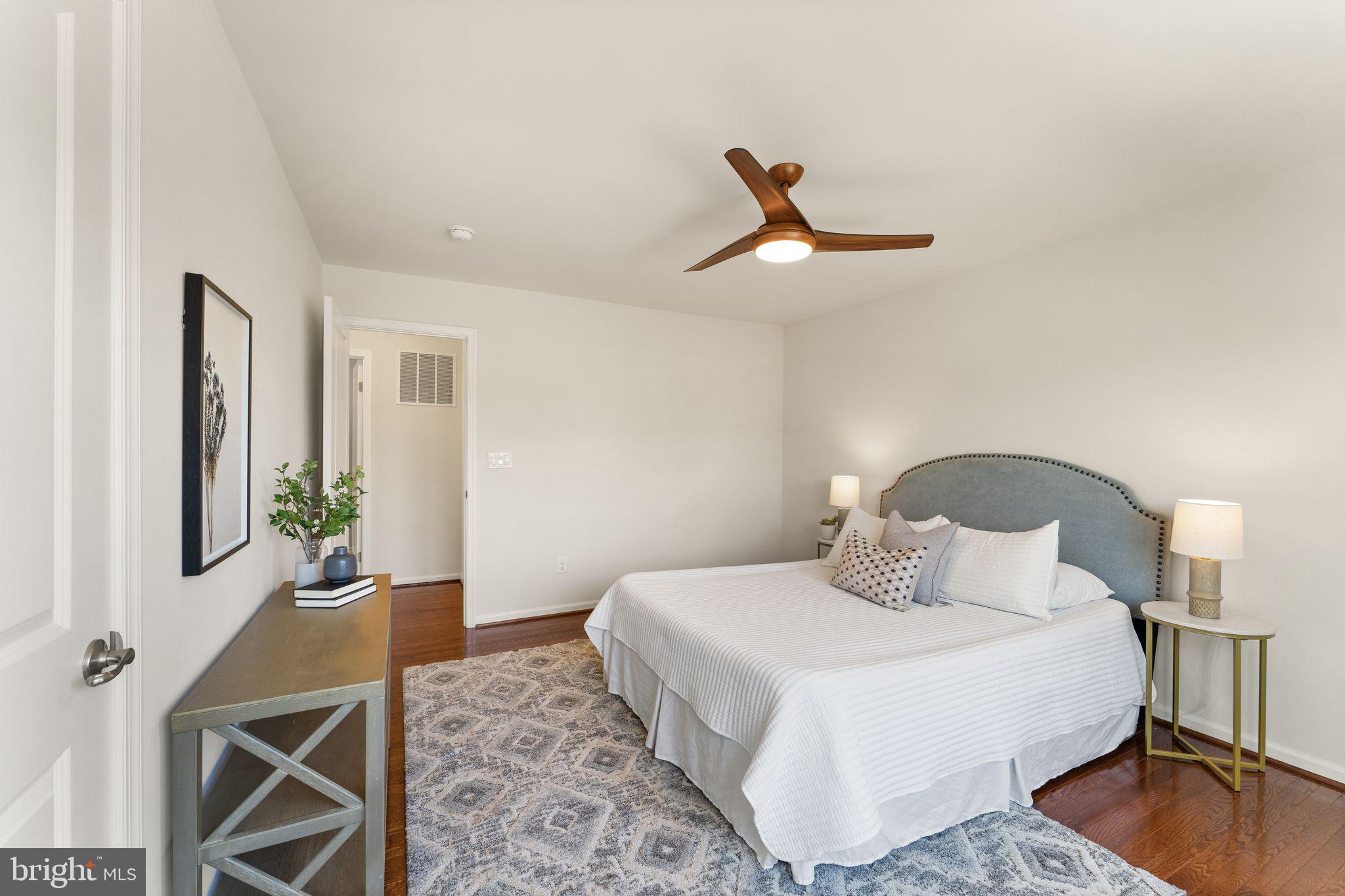 LOUDOUN CROSSING - Residential