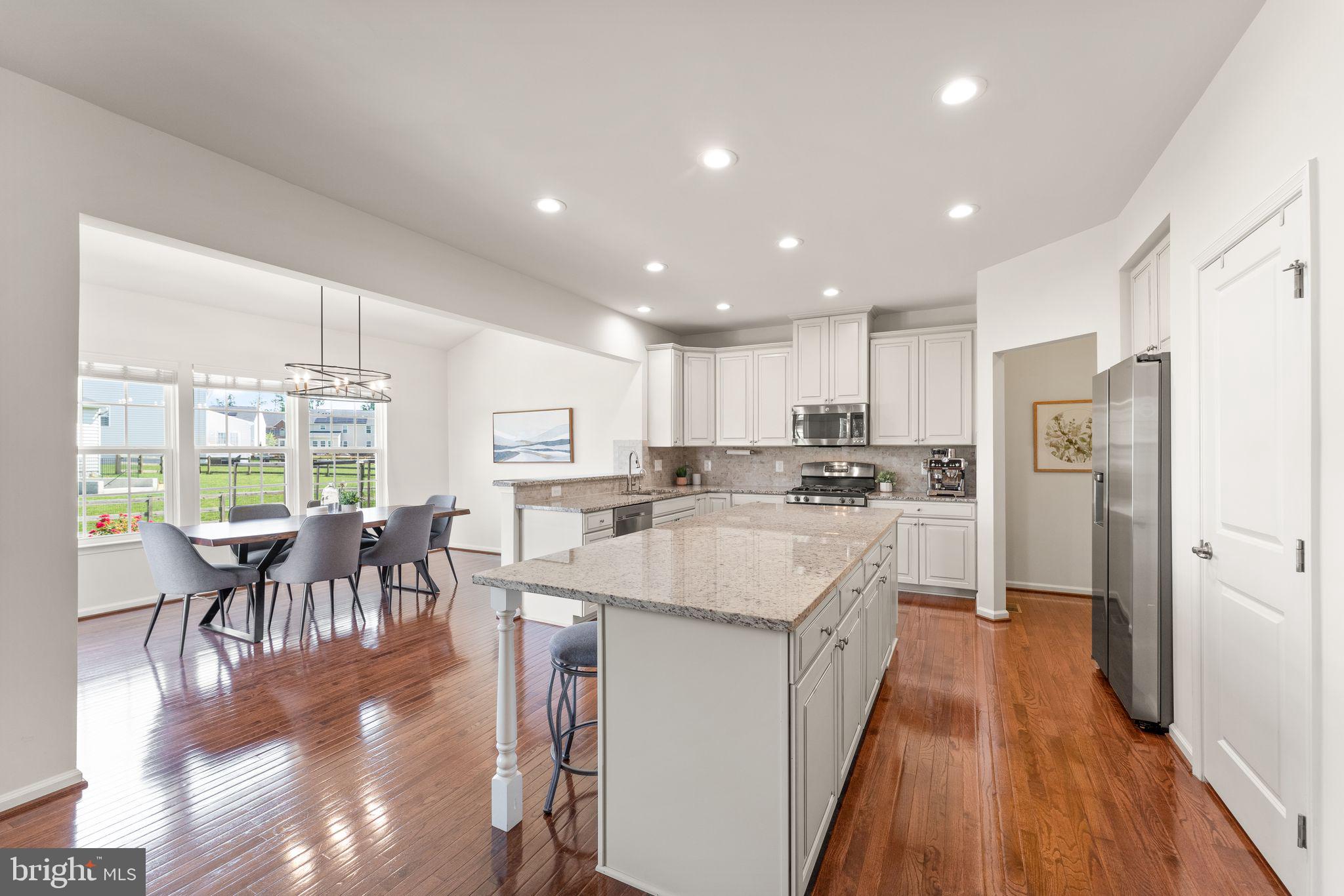 LOUDOUN CROSSING - Residential