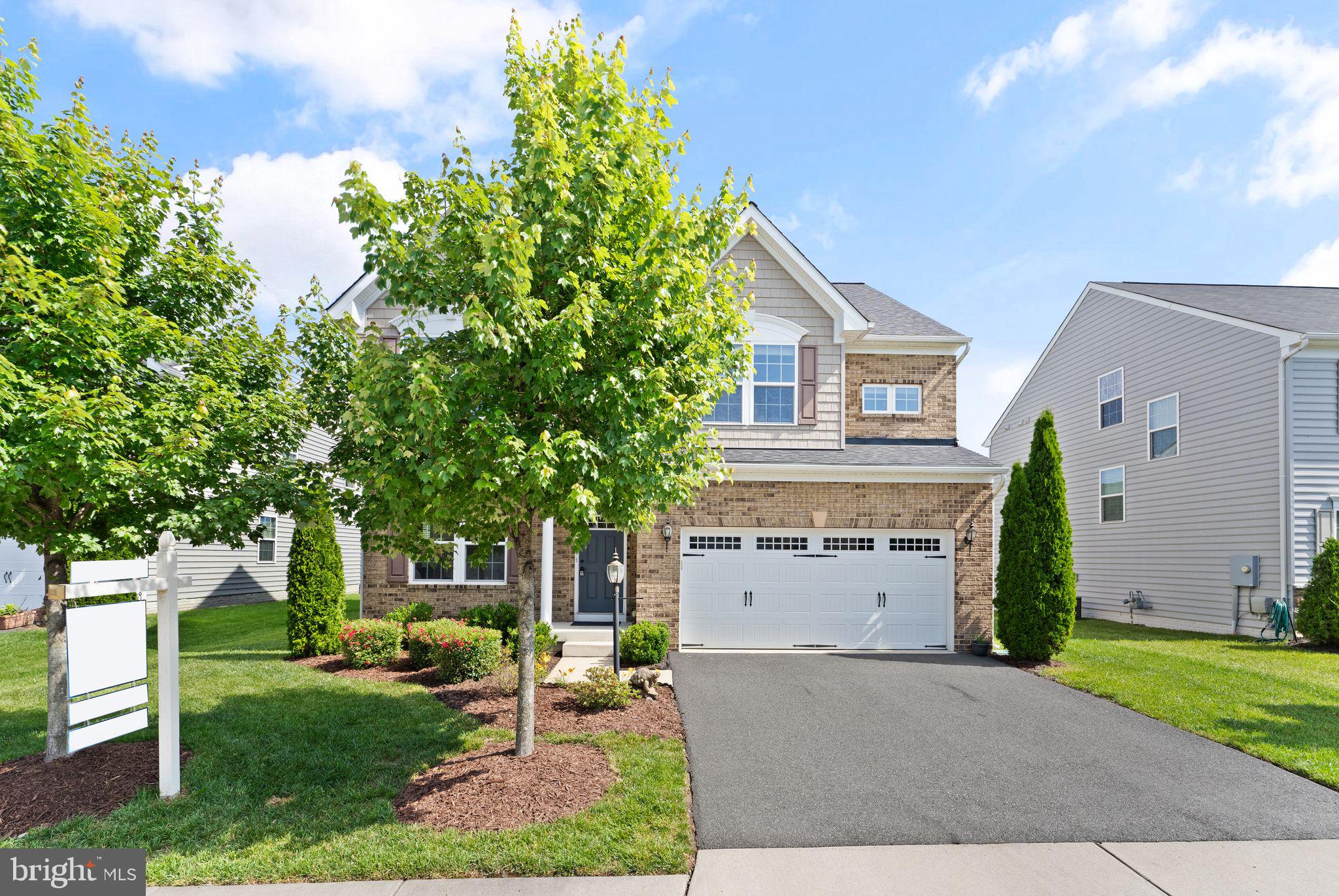 LOUDOUN CROSSING - Residential