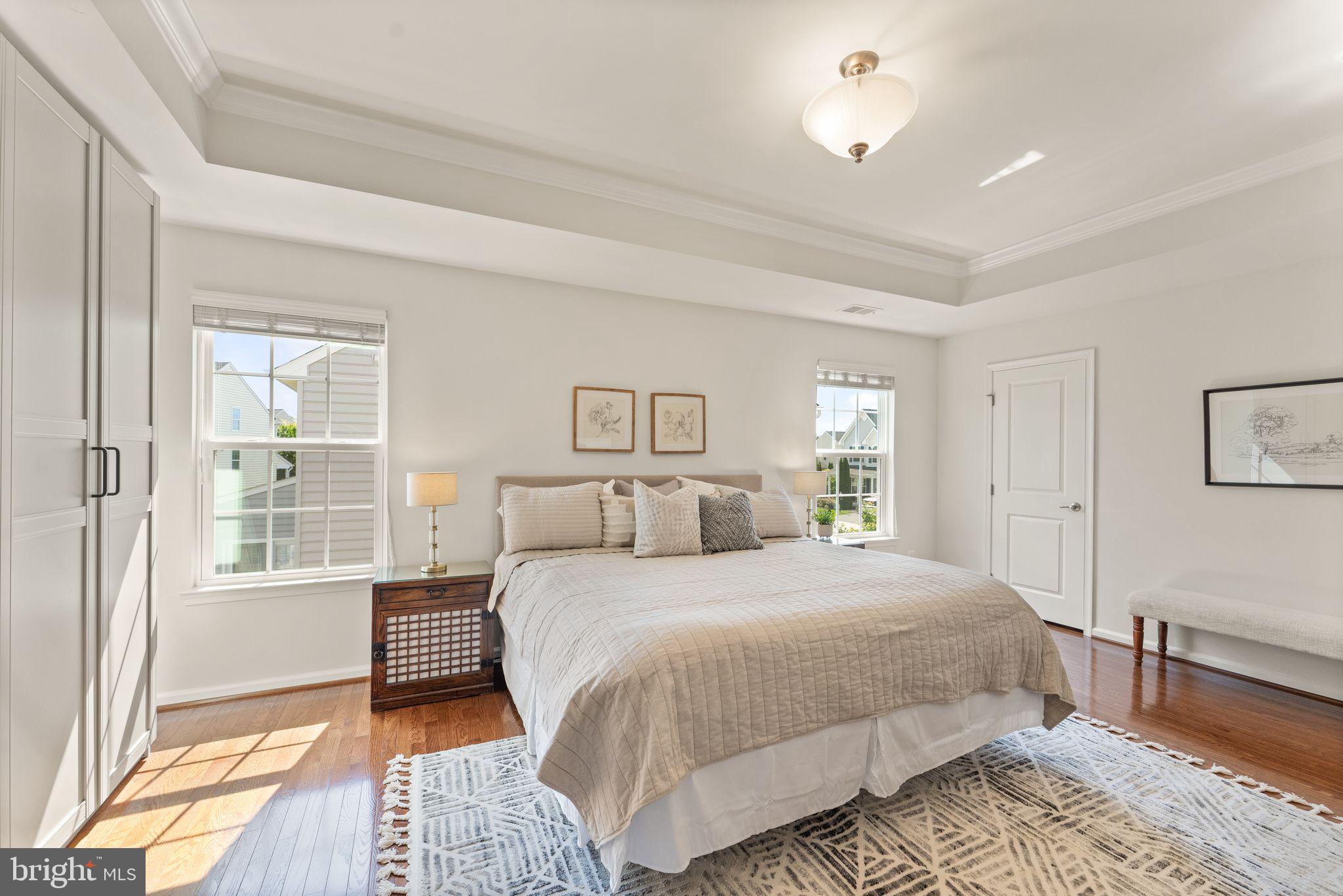 LOUDOUN CROSSING - Residential