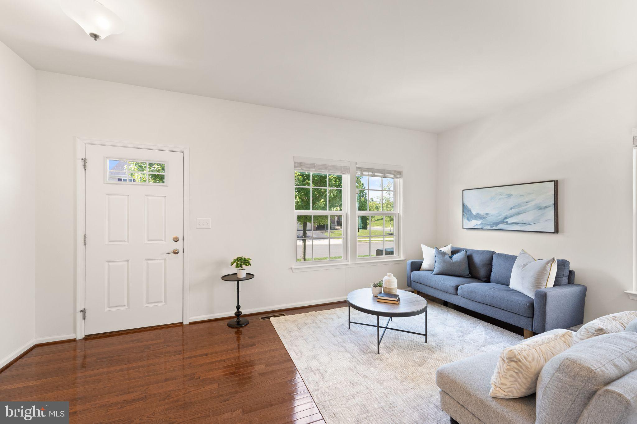 LOUDOUN CROSSING - Residential