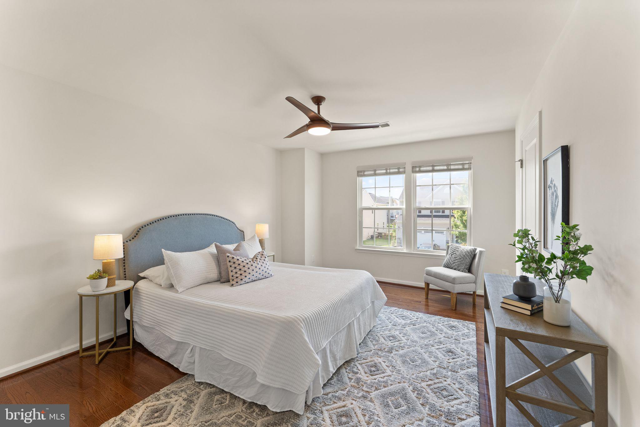 LOUDOUN CROSSING - Residential