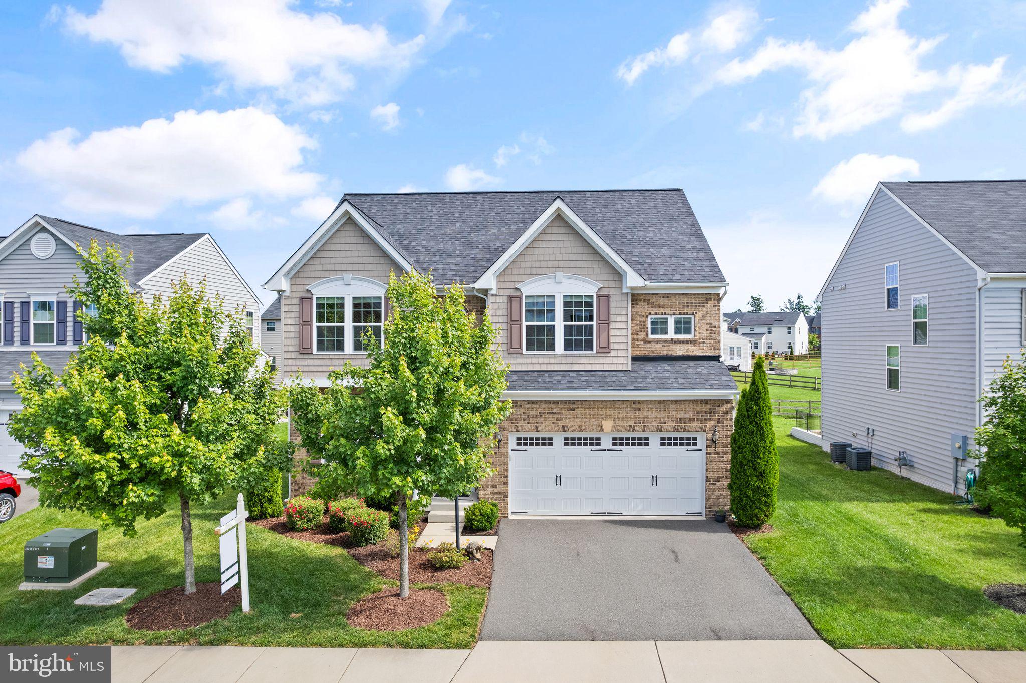 LOUDOUN CROSSING - Residential