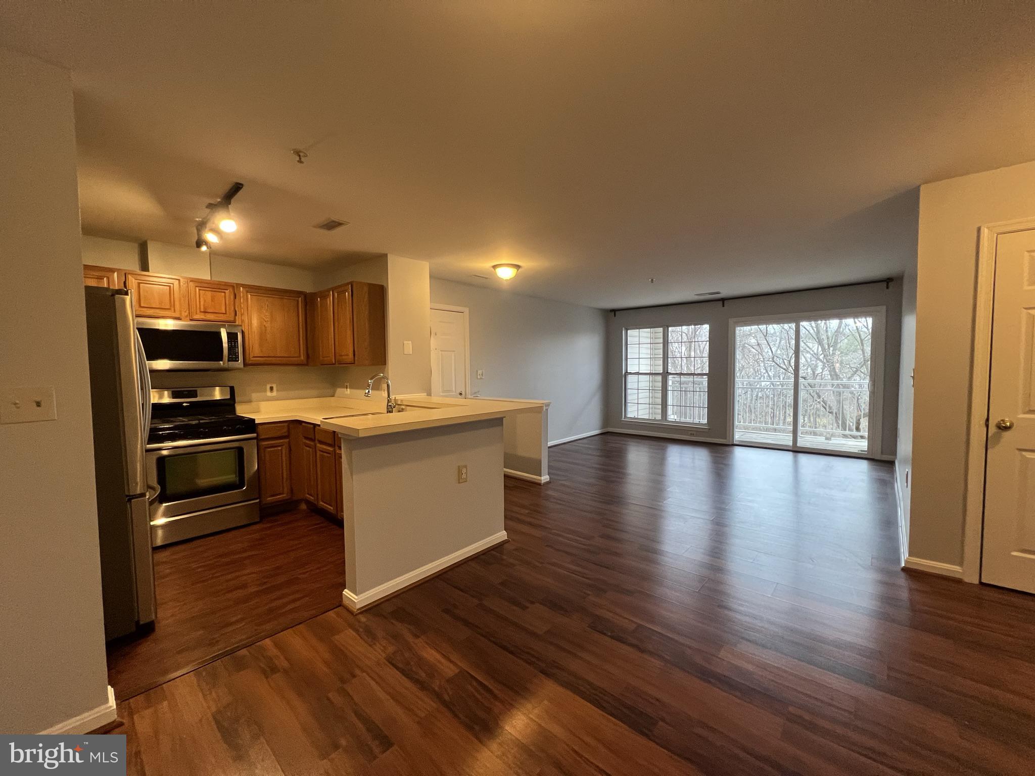 SILVERBROOK WOOD - Residential Lease