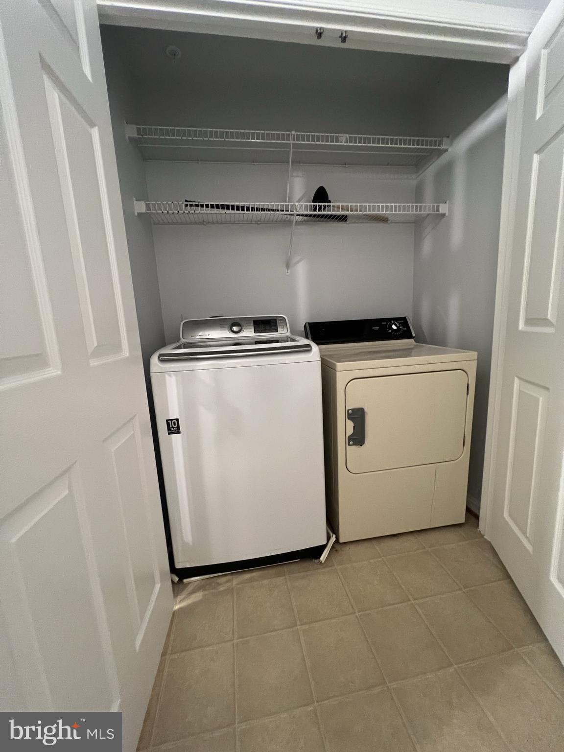 SILVERBROOK WOOD - Residential Lease