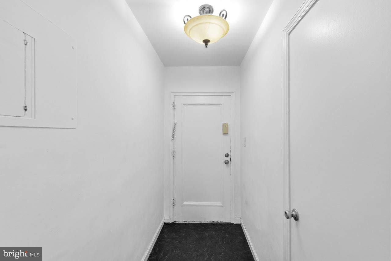 5006 COLUMBIA PIKE 3