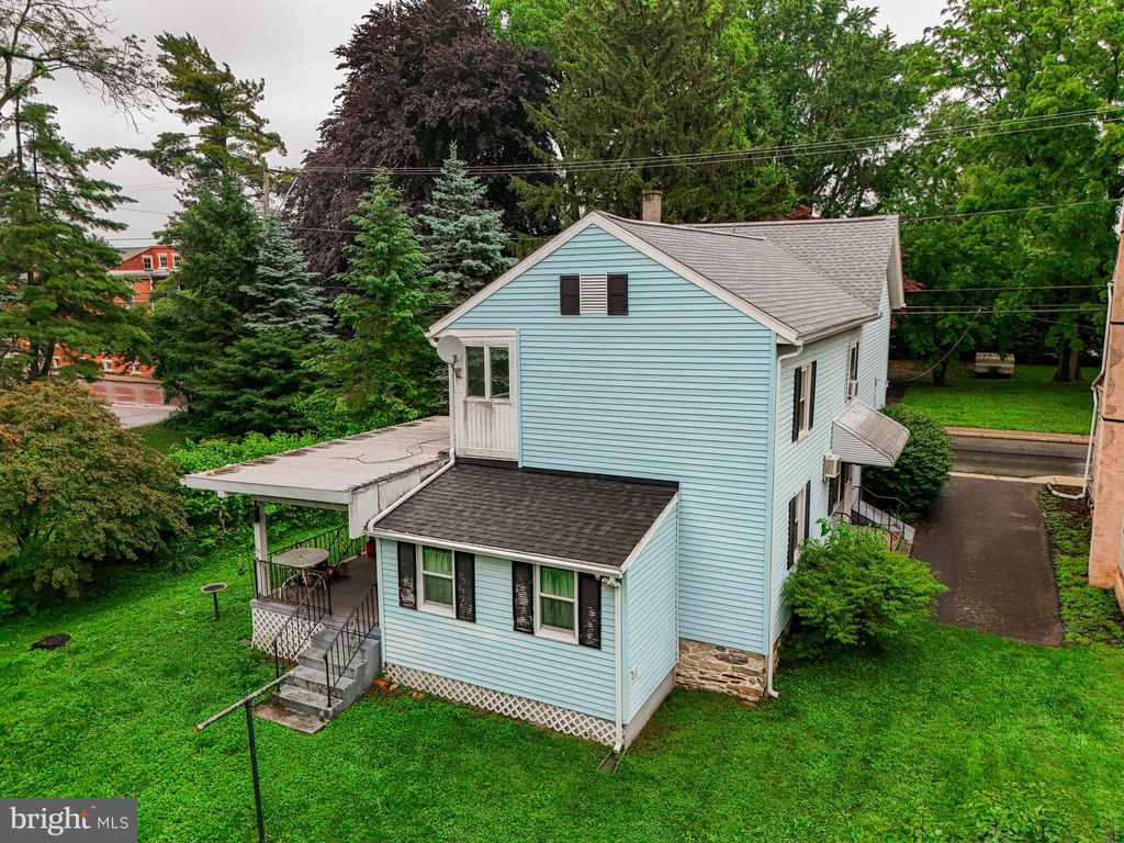 Photo of 7 S Jackson Street, STRASBURG, PA 17579 (MLS # PALA2072526)