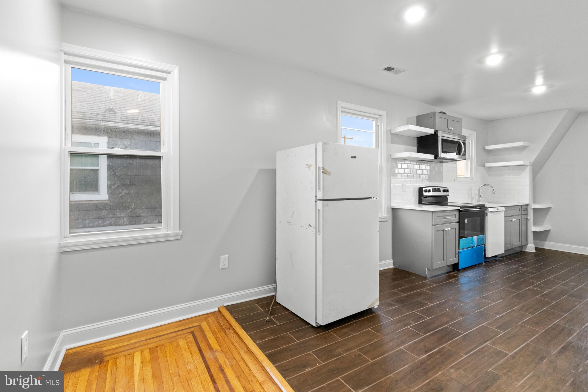 LIBERTY SQUARE - Residential Income
