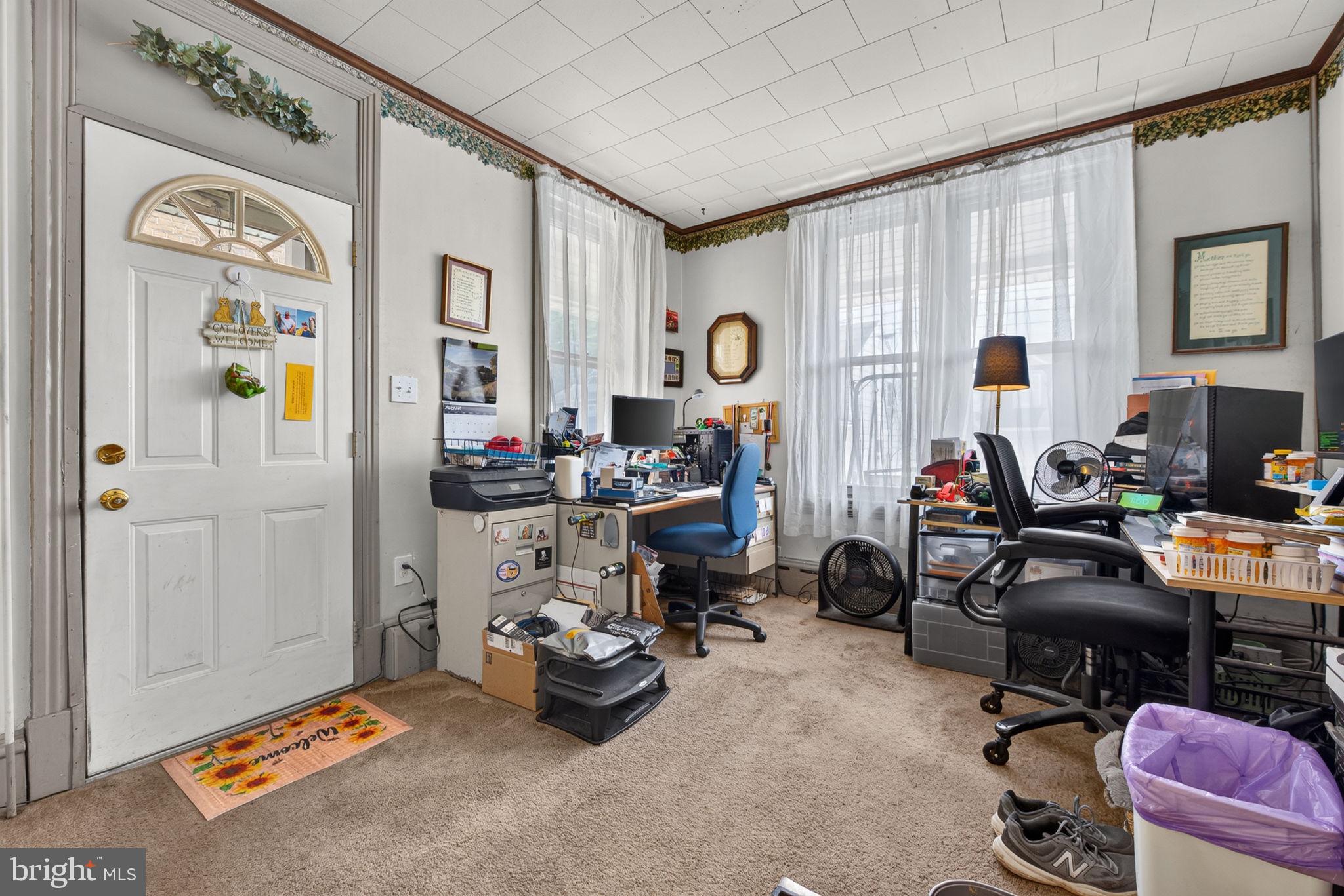 134 W WALNUT STREET