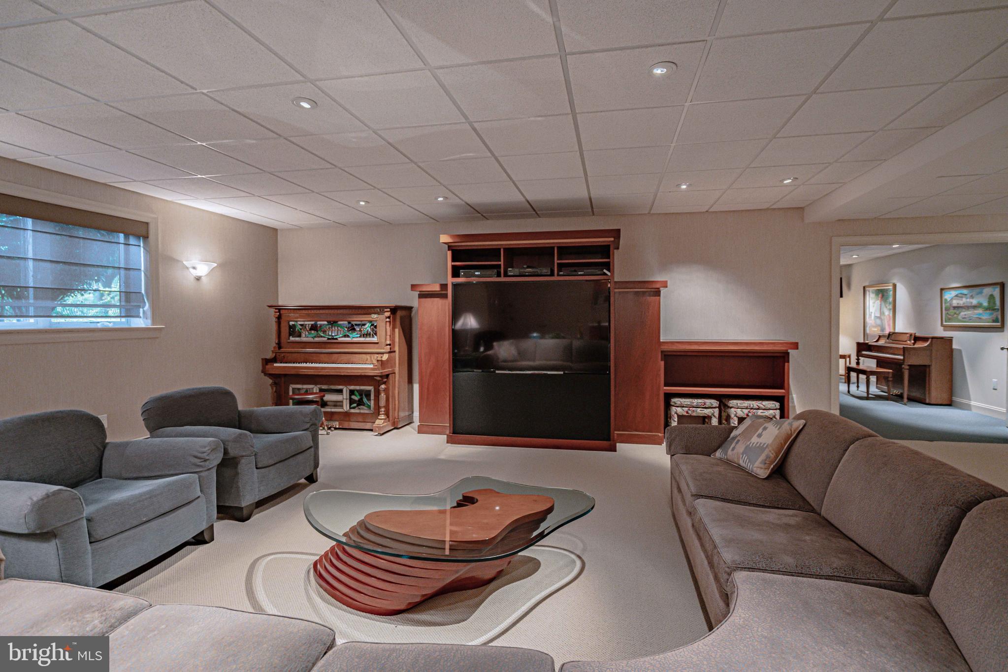 HARRIS YORK - Residential