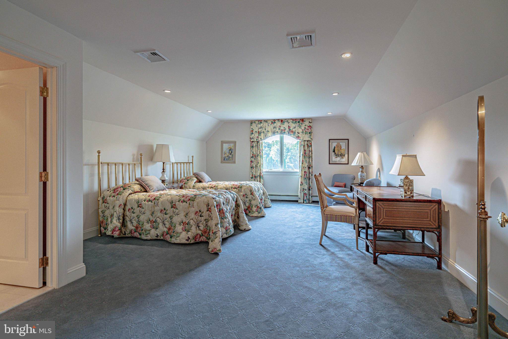 HARRIS YORK - Residential