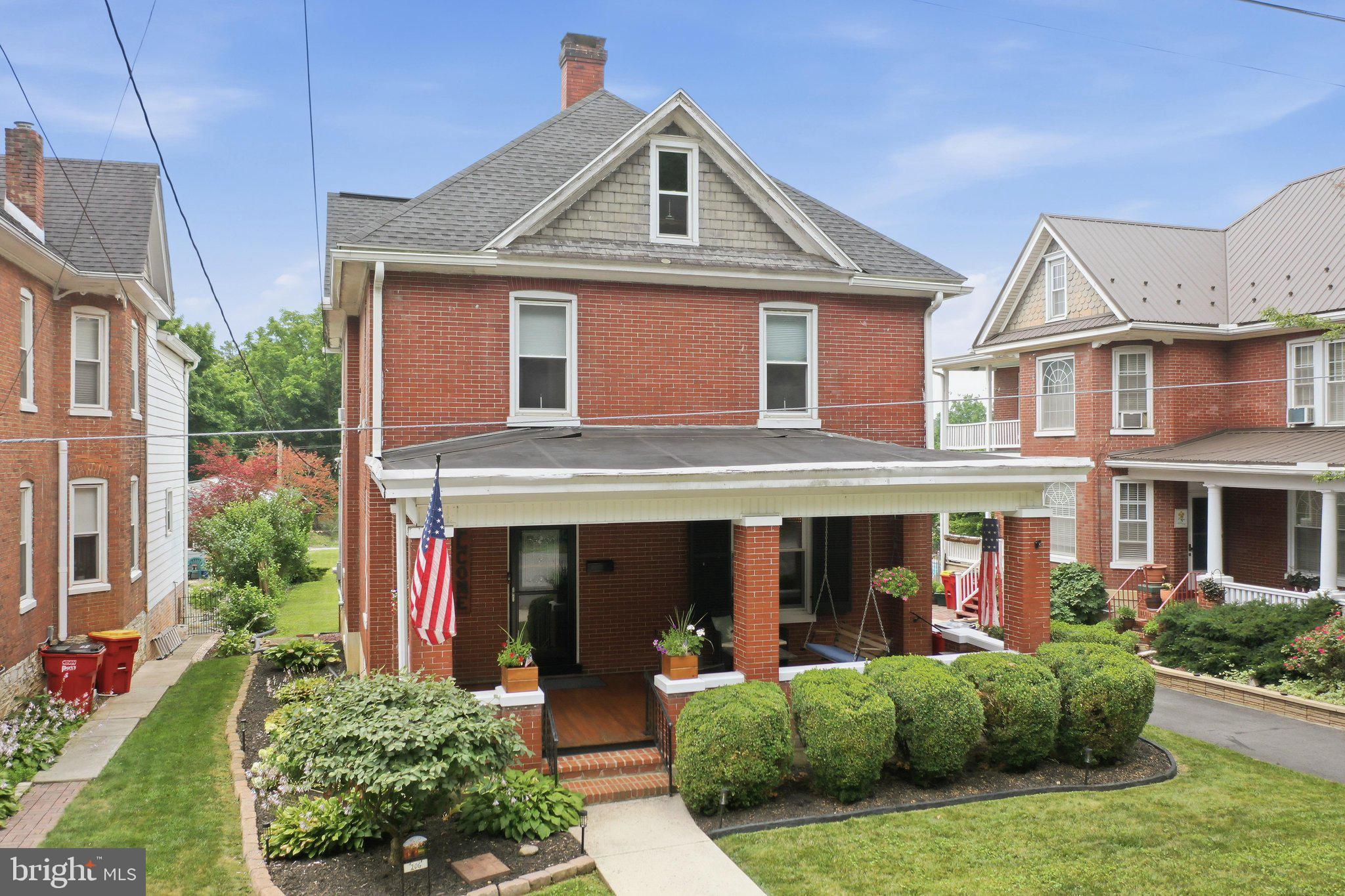 206 N PRINCE STREET