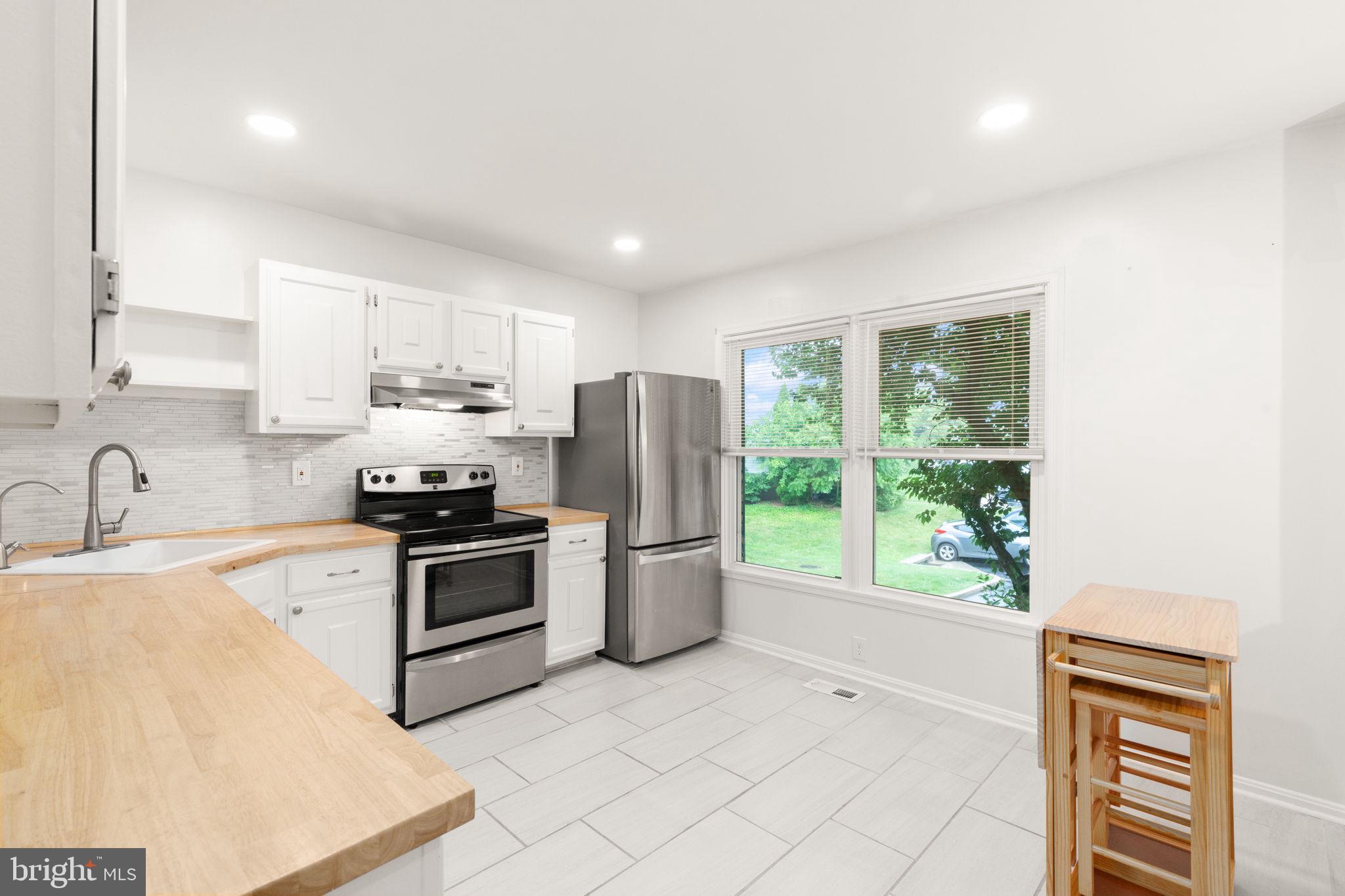 51 OAK CREST COURT