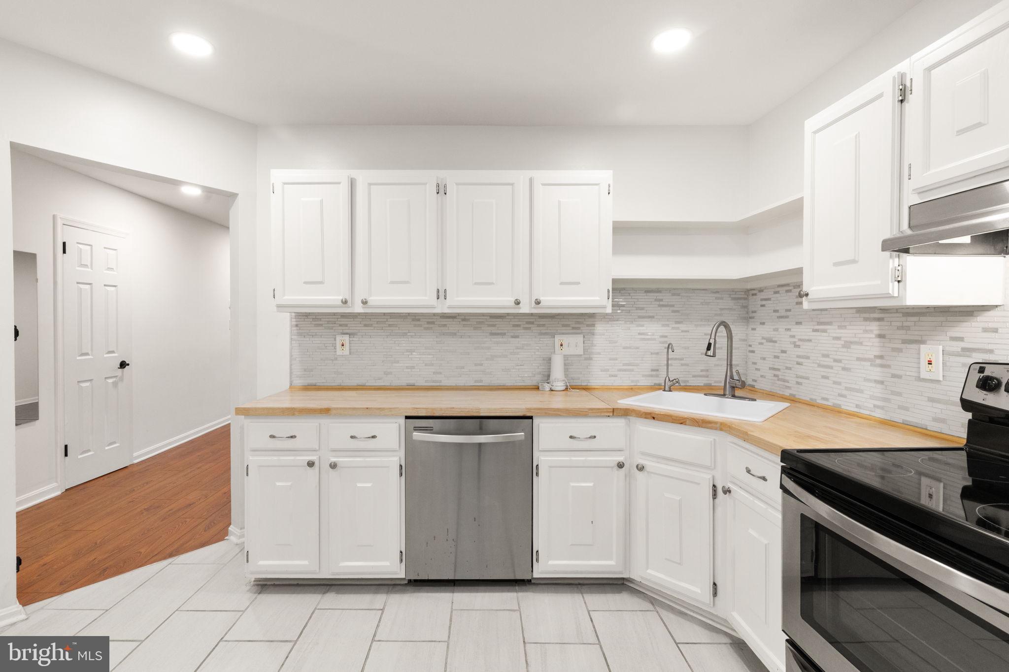 51 OAK CREST COURT