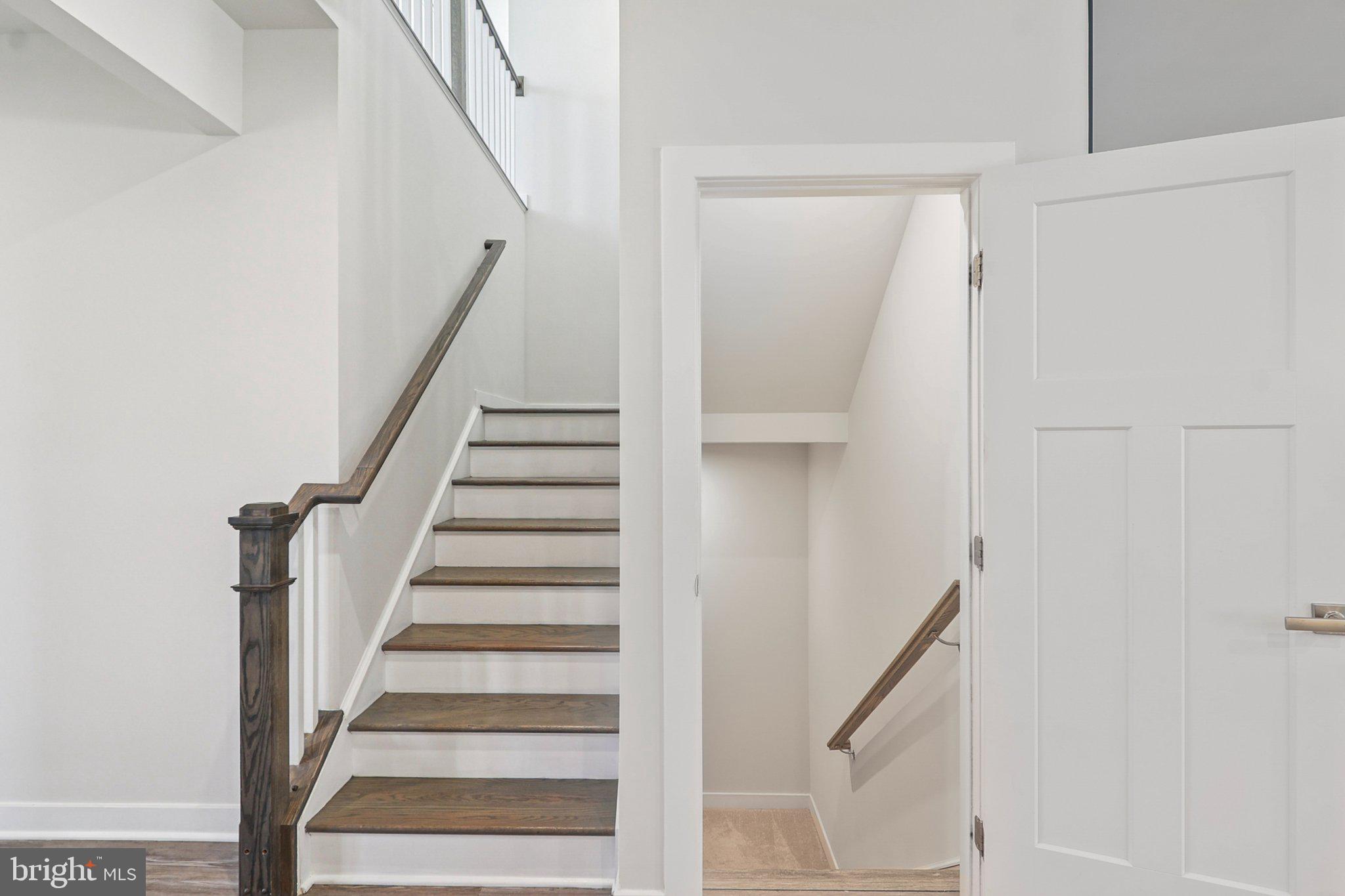 CHRISTOPHER POINTE - Residential