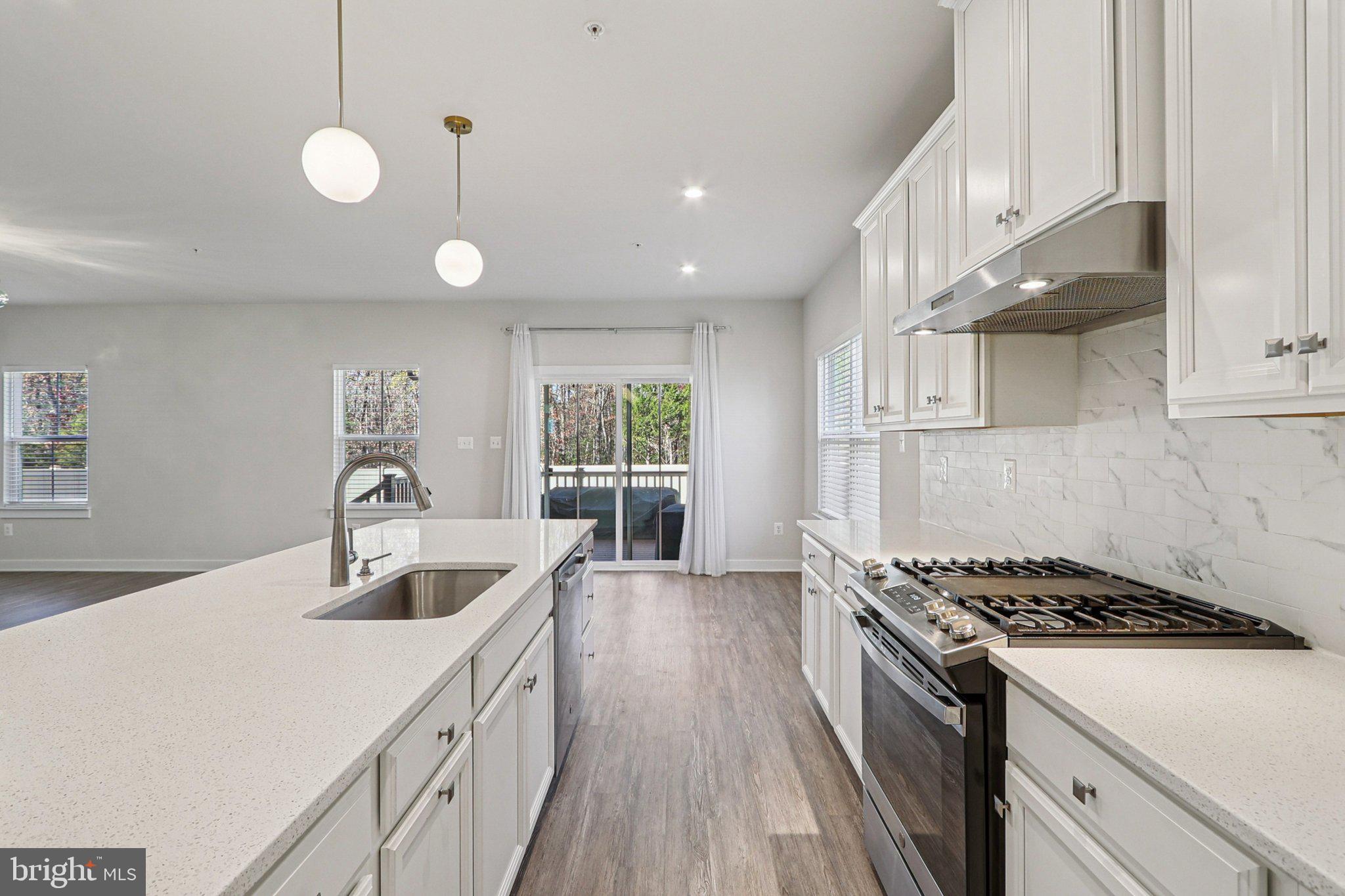 CHRISTOPHER POINTE - Residential