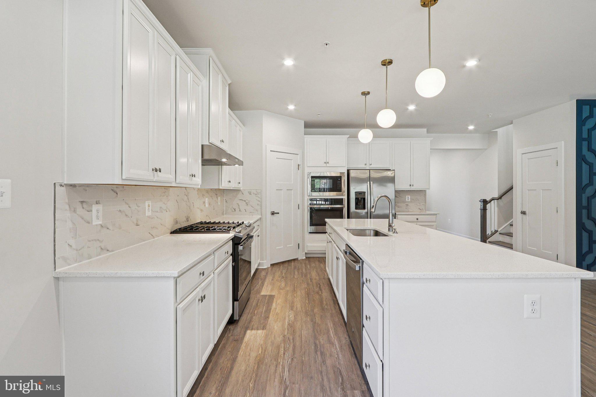 CHRISTOPHER POINTE - Residential