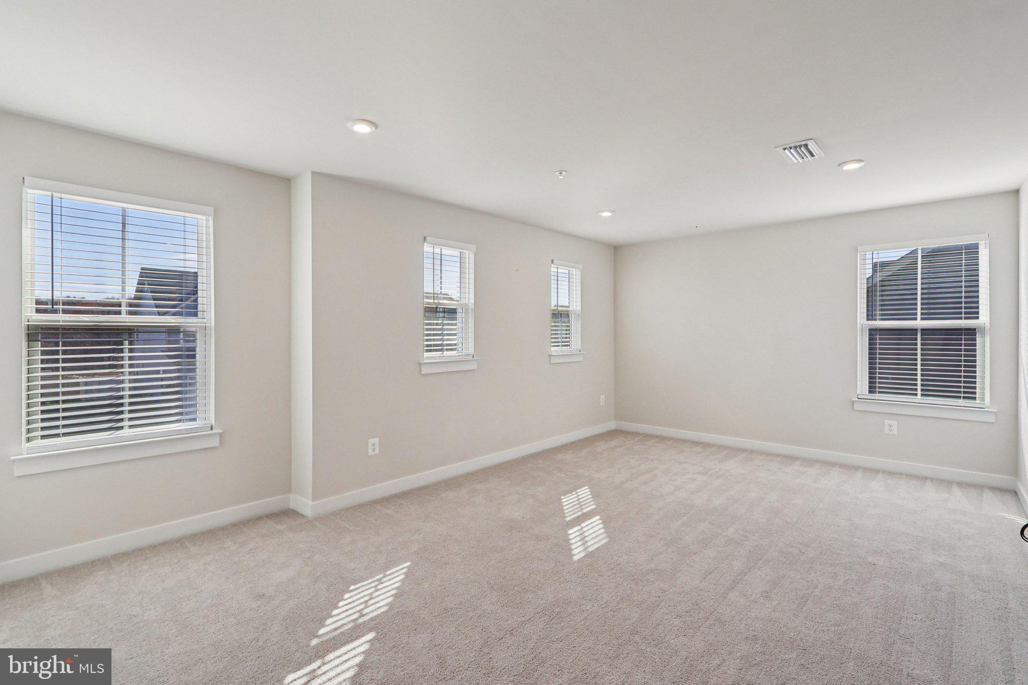 CHRISTOPHER POINTE - Residential