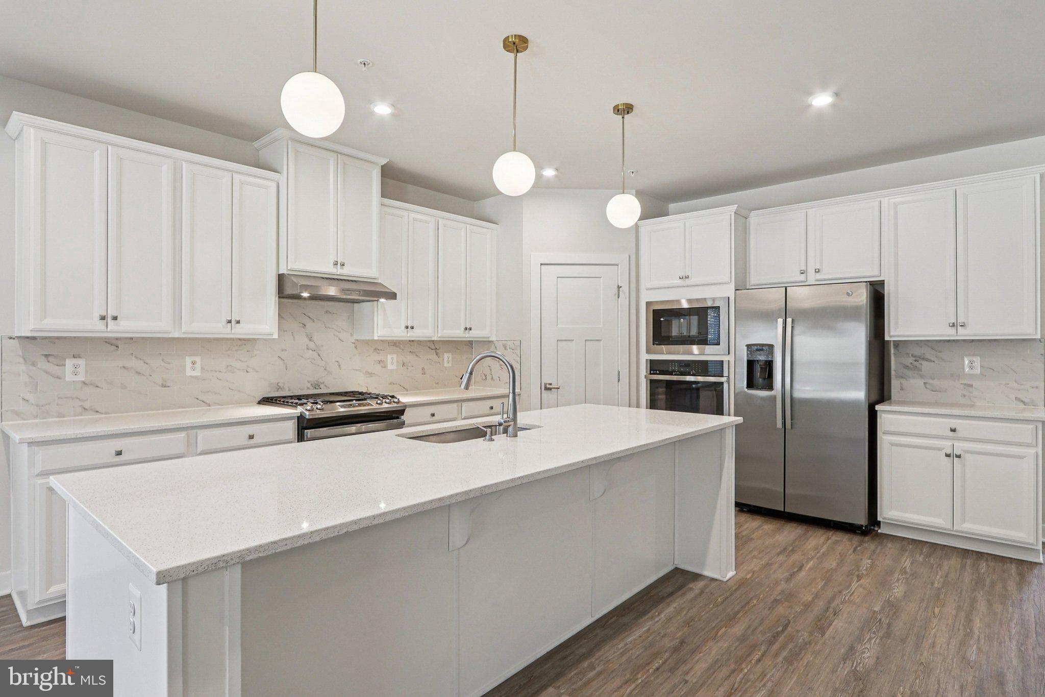 CHRISTOPHER POINTE - Residential