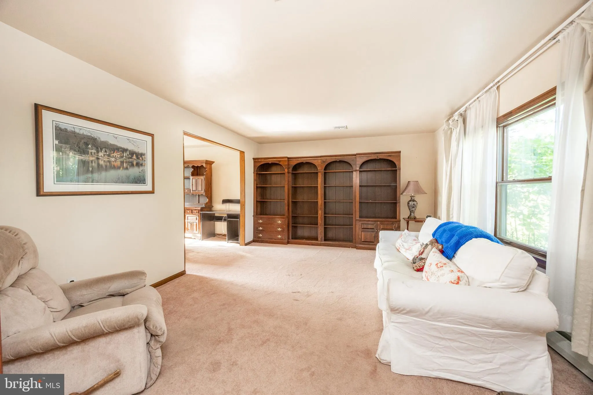 Norristown, Pennsylvania 19403, United States, 4 Bedrooms Bedrooms, ,3 BathroomsBathrooms,Residential,Pending,135177