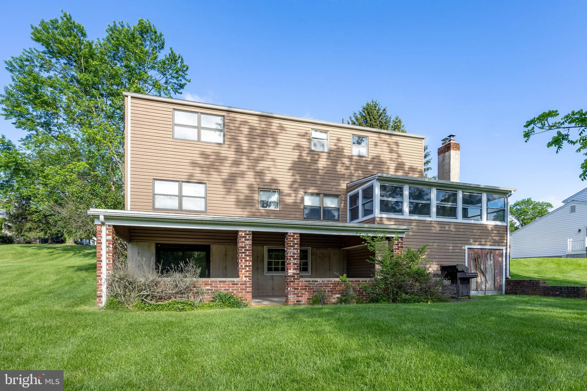 Norristown, Pennsylvania 19403, United States, 4 Bedrooms Bedrooms, ,3 BathroomsBathrooms,Residential,Pending,135177