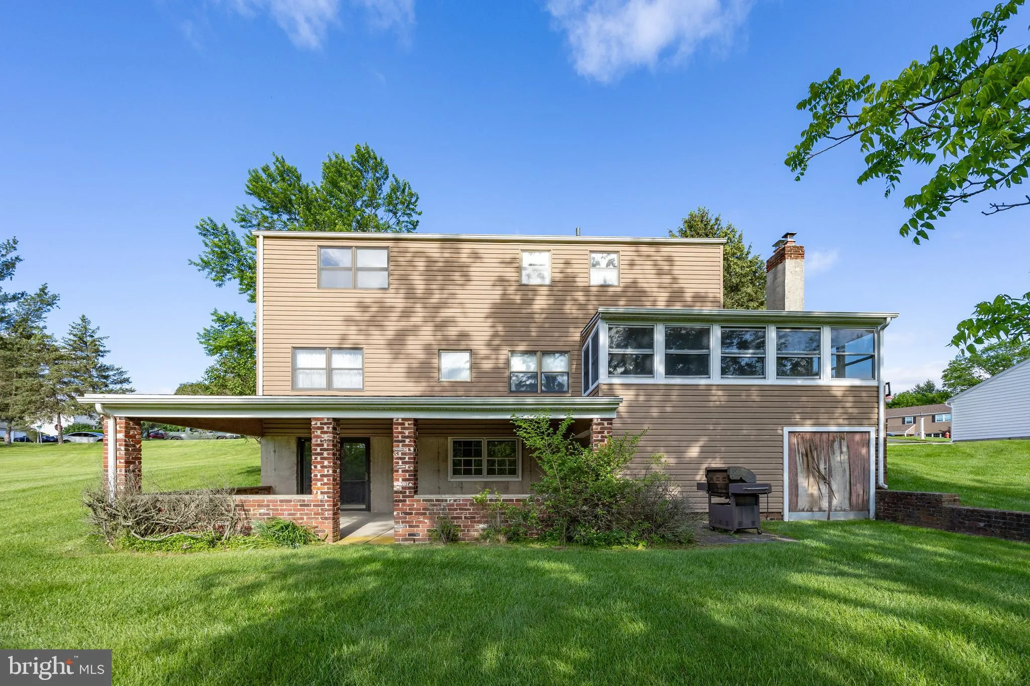 Norristown, Pennsylvania 19403, United States, 4 Bedrooms Bedrooms, ,3 BathroomsBathrooms,Residential,Pending,135177