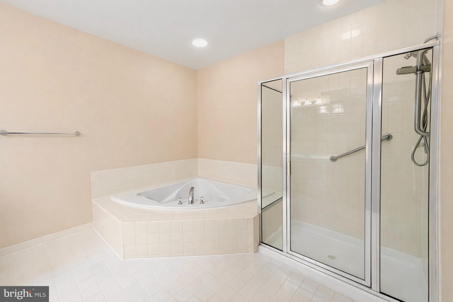 THE RESERVE CONDOMINIUMS - Residential