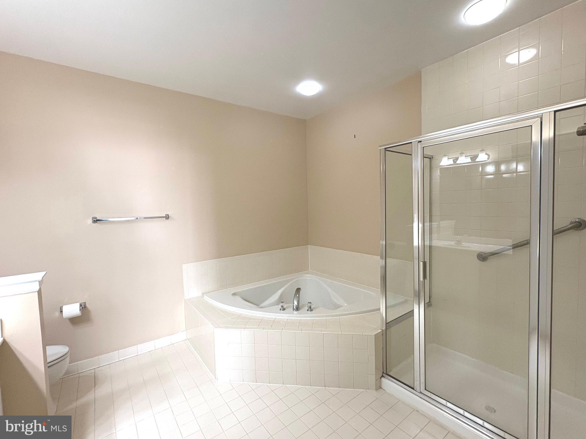 THE RESERVE CONDOMINIUMS - Residential