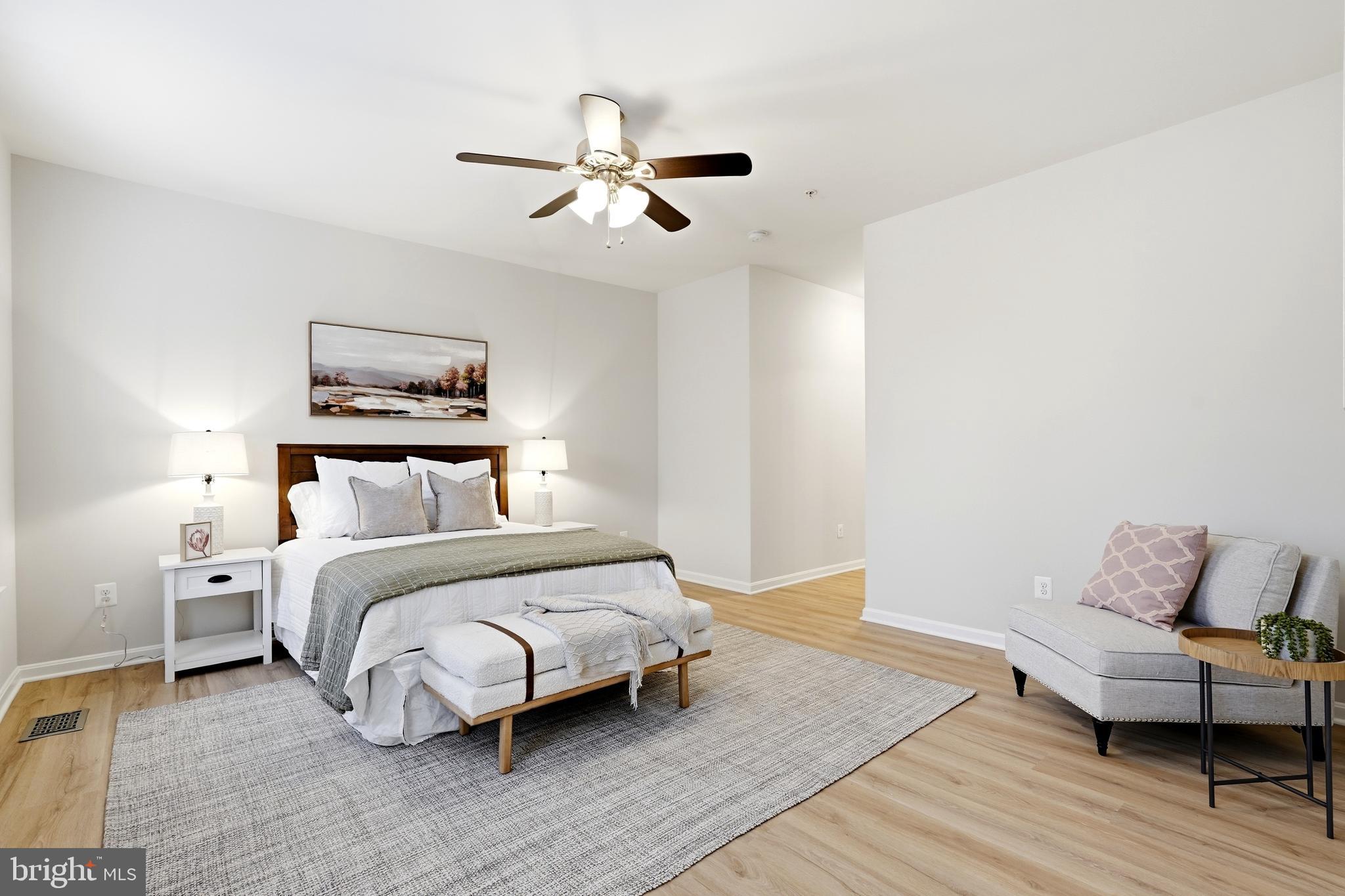 RESIDENCES AT DULLES PRK - Residential